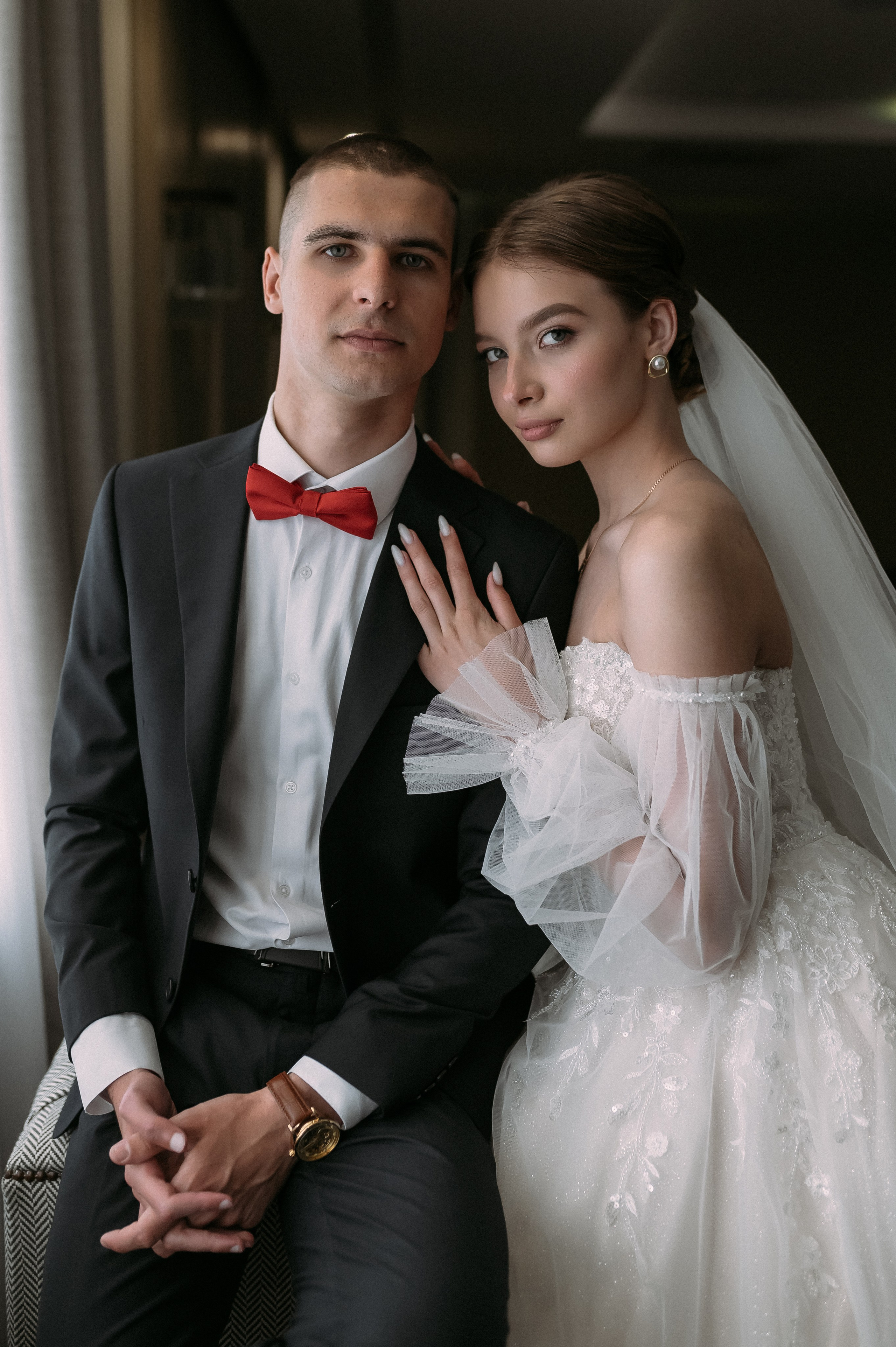 Свадебное утро и прогулка красивой яркой пары. Свадебный и семейный фотограф в Симферополе Дарья Маркова