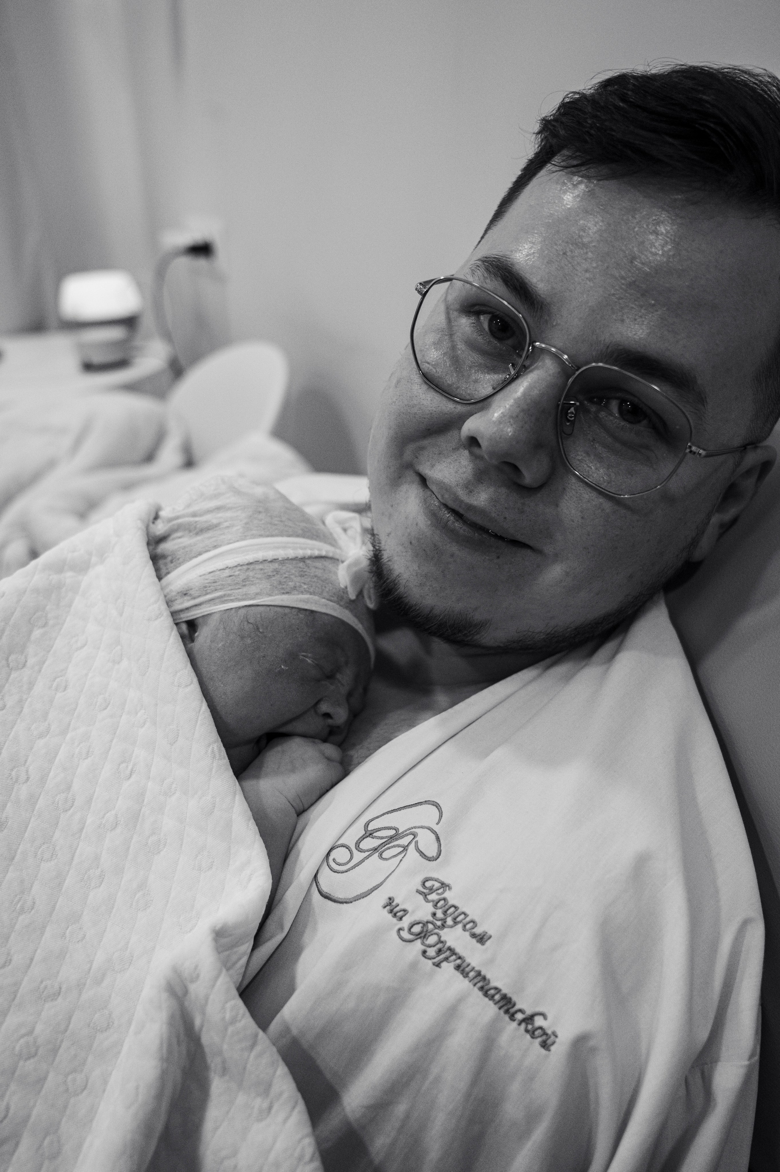 Василиса родилась. Роддом на Фурштатской. Парцалис Г.К./ Иринина А.С. Фотограф на роды СПБ Юлия Герасимова