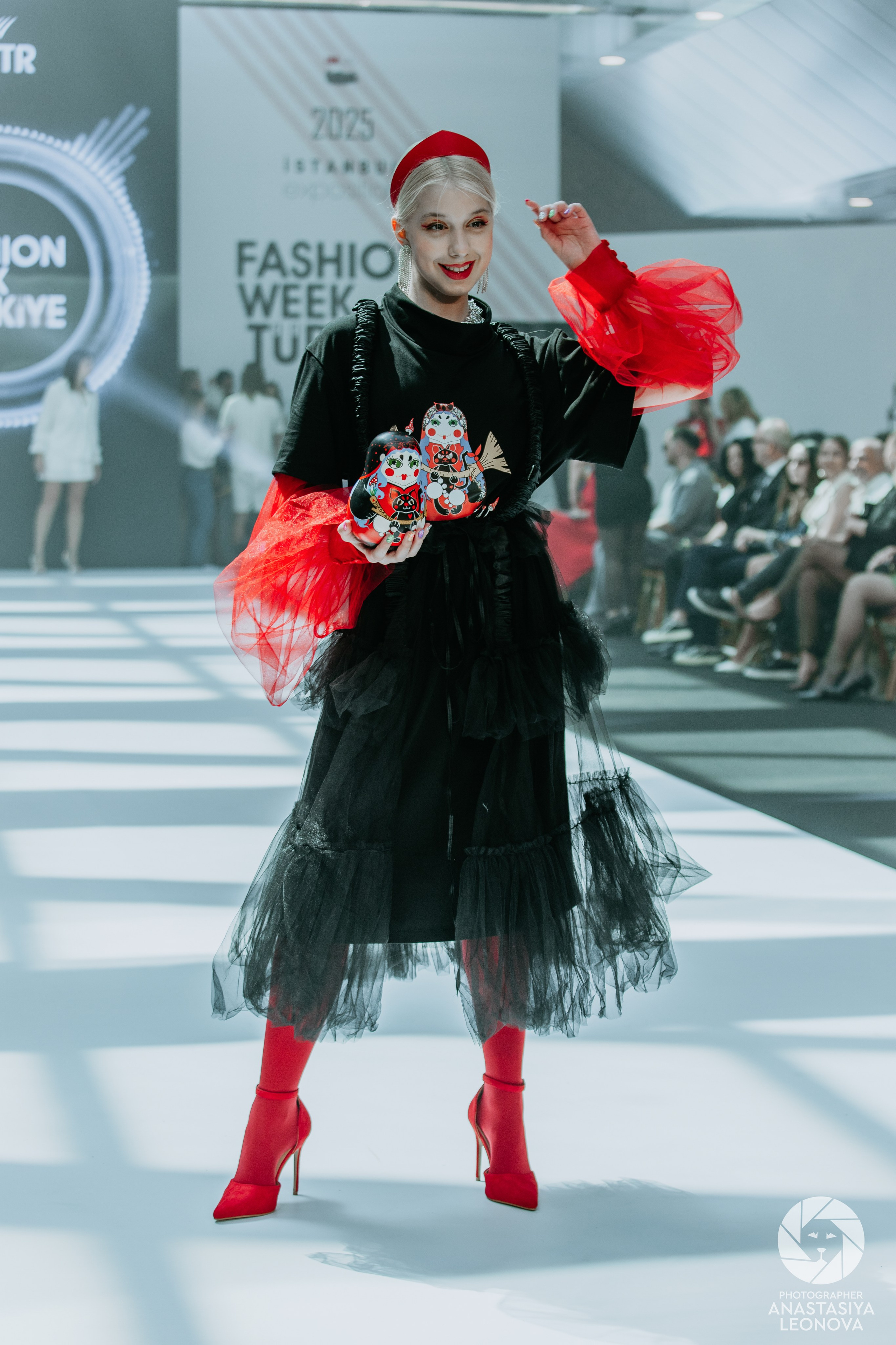 Fashion Week Türkiye [spring, 2025]. Anastasia Leonowa