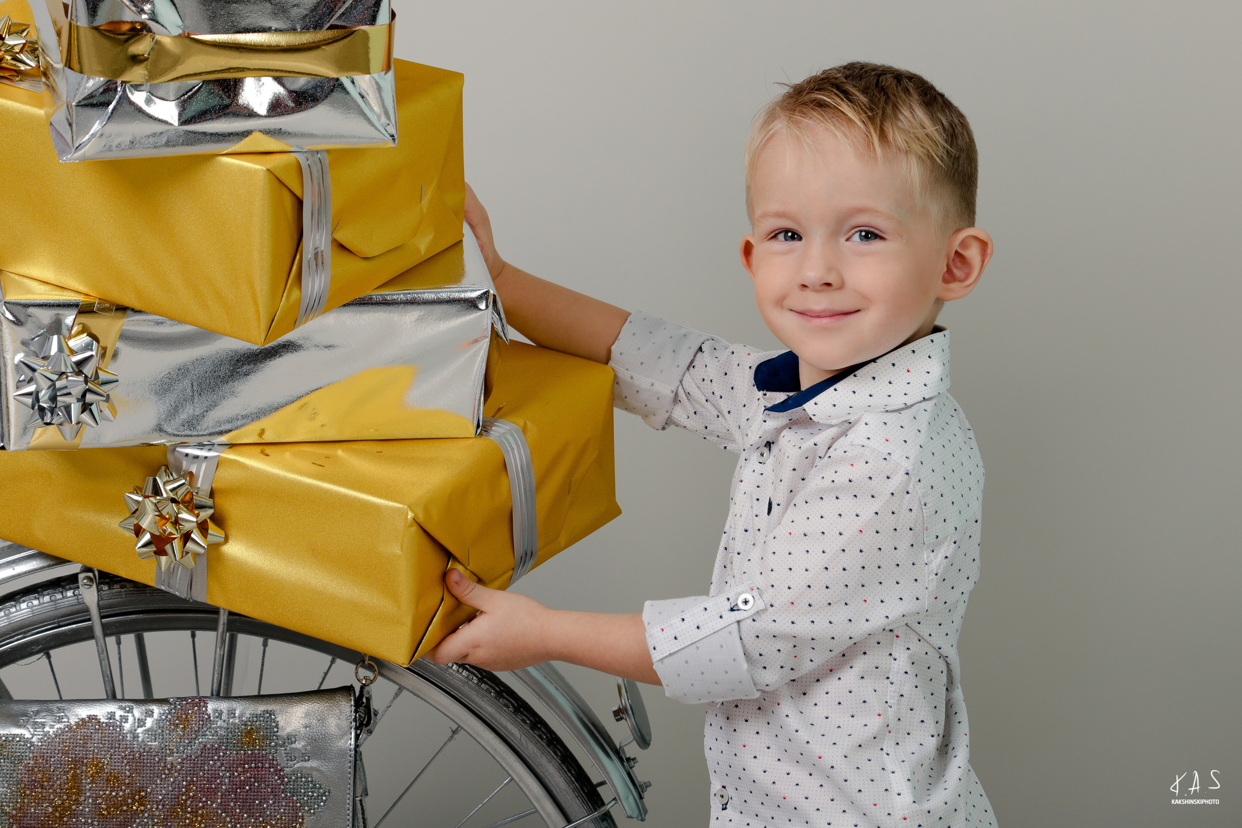 PRESENTS. Фотография и видеосъёмка