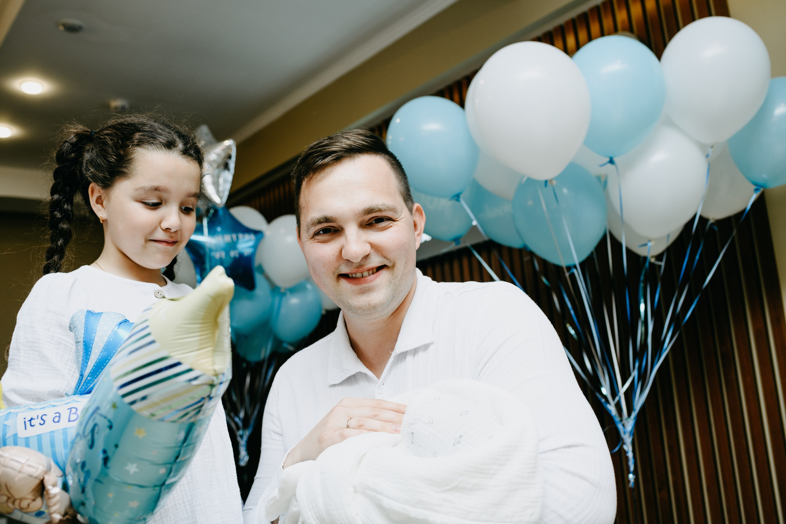 Выписка Дмитрия в ГКБ Ерамишанцева. Фотограф на выписку из роддома в Москве и МО