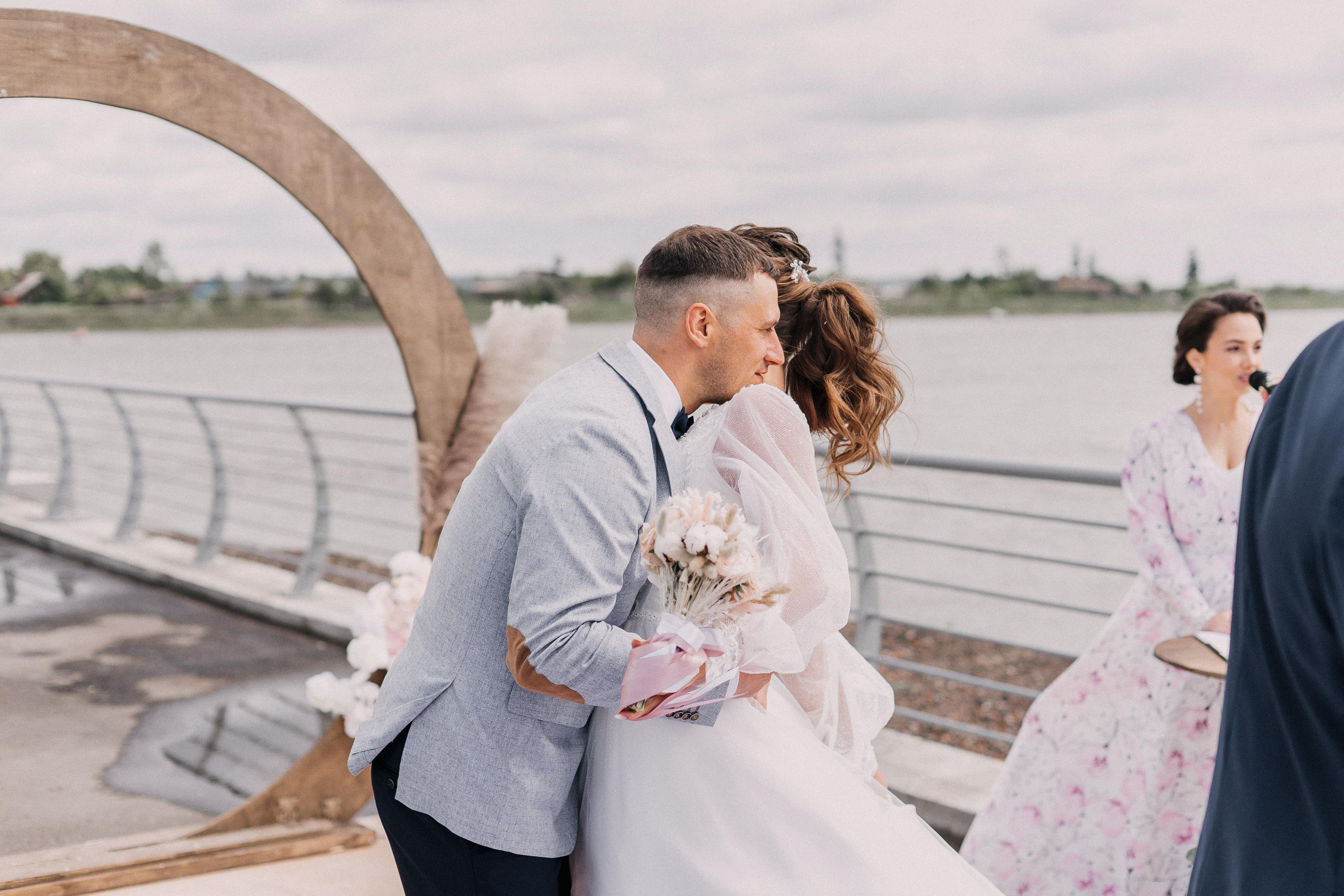 Пасмурно. Возможны ливни. Фотограф Иркутск, Ангарск, Усолье-Сибирское. Выпускные альбомы