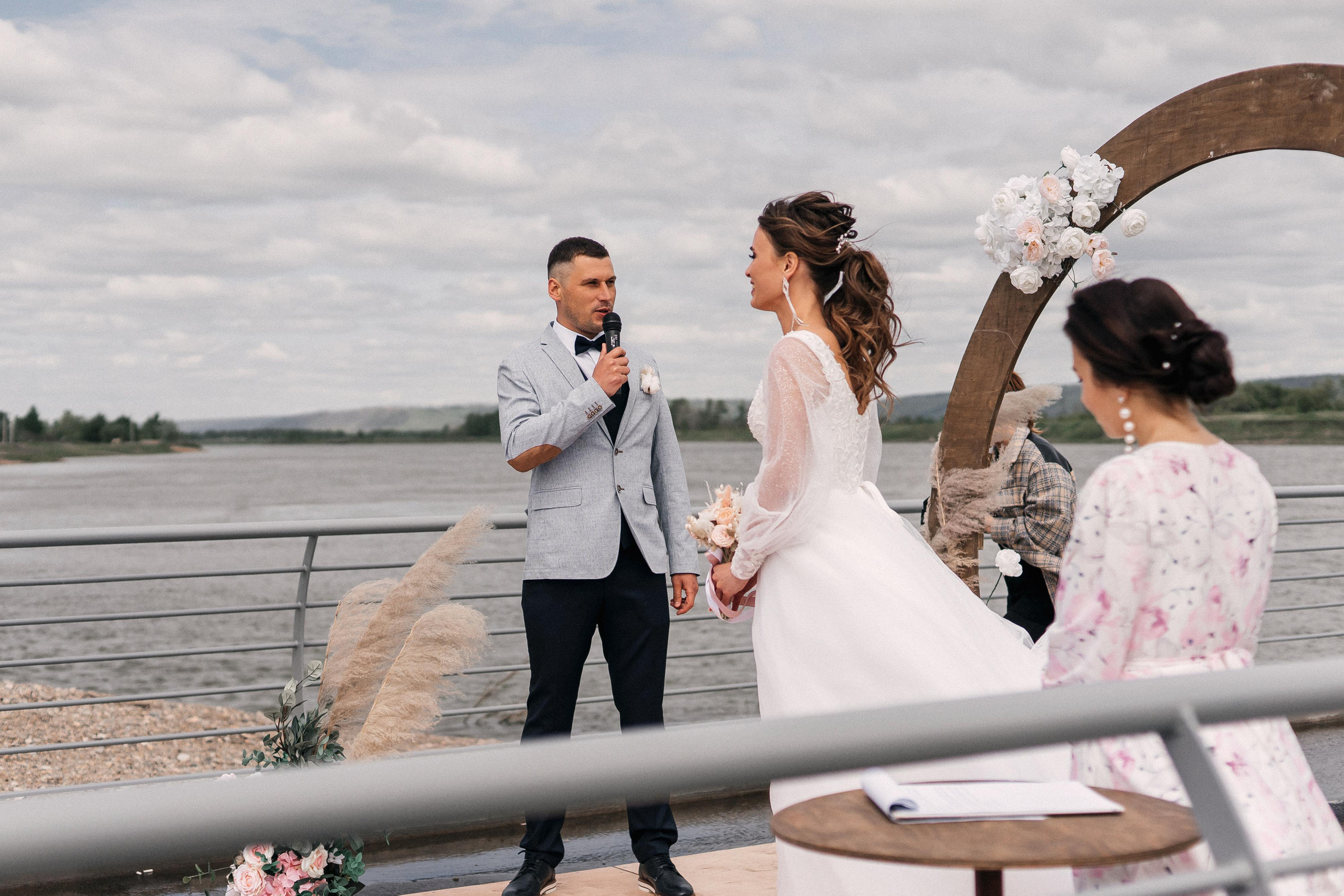 Пасмурно. Возможны ливни. Фотограф Иркутск, Ангарск, Усолье-Сибирское. Выпускные альбомы
