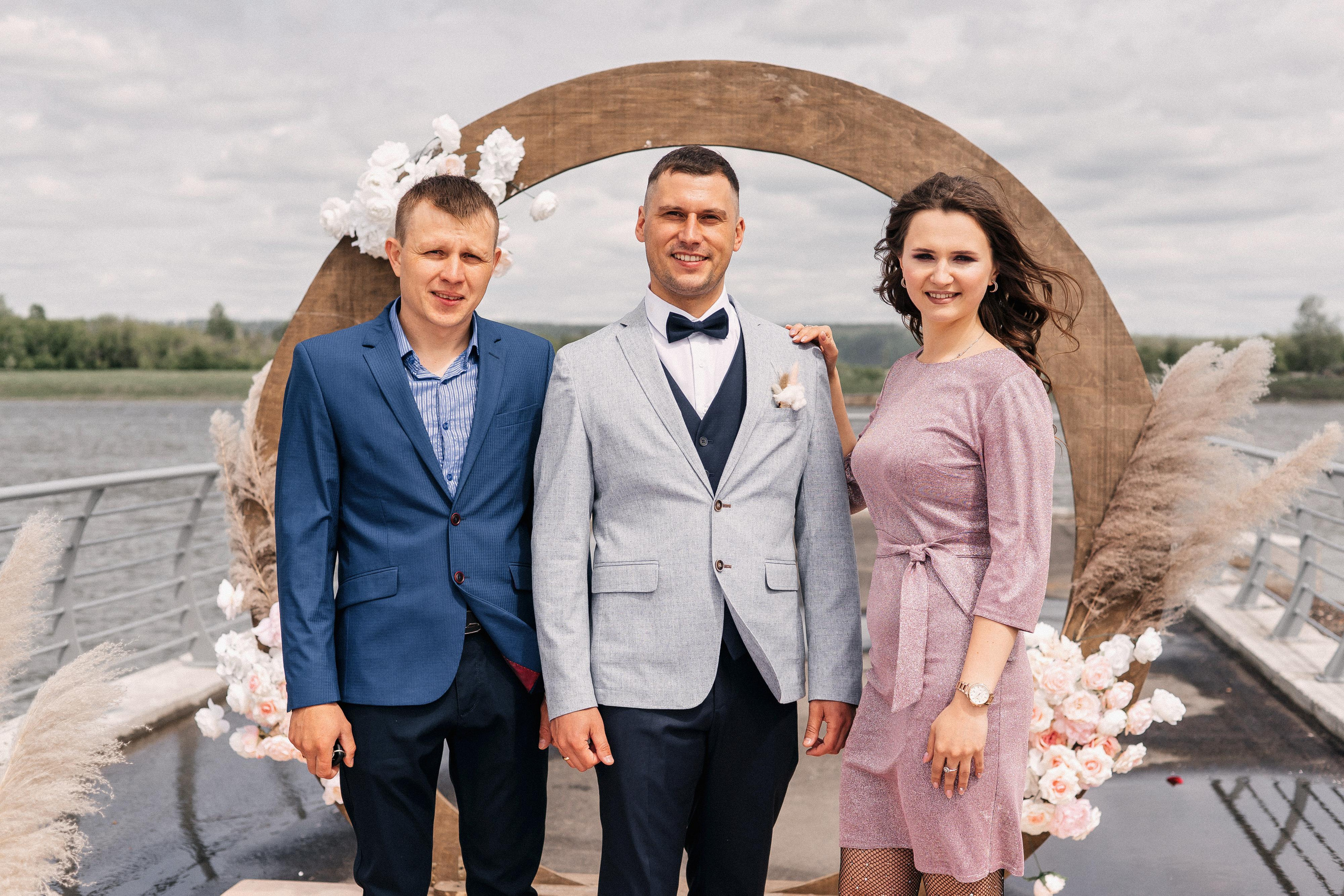 Пасмурно. Возможны ливни. Фотограф Иркутск, Ангарск, Усолье-Сибирское. Выпускные альбомы