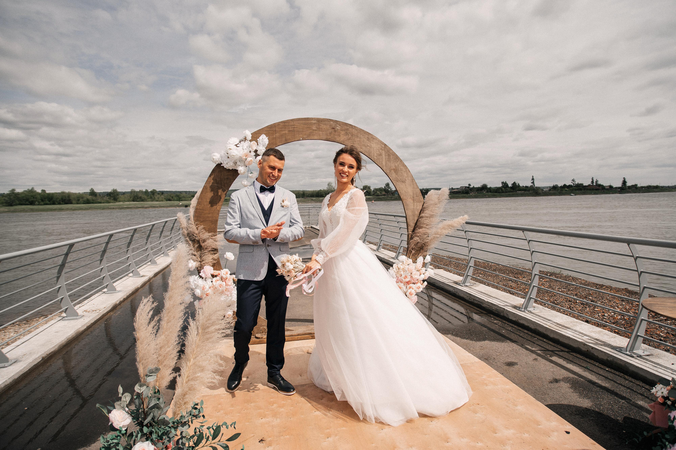 Пасмурно. Возможны ливни. Фотограф Иркутск, Ангарск, Усолье-Сибирское. Выпускные альбомы