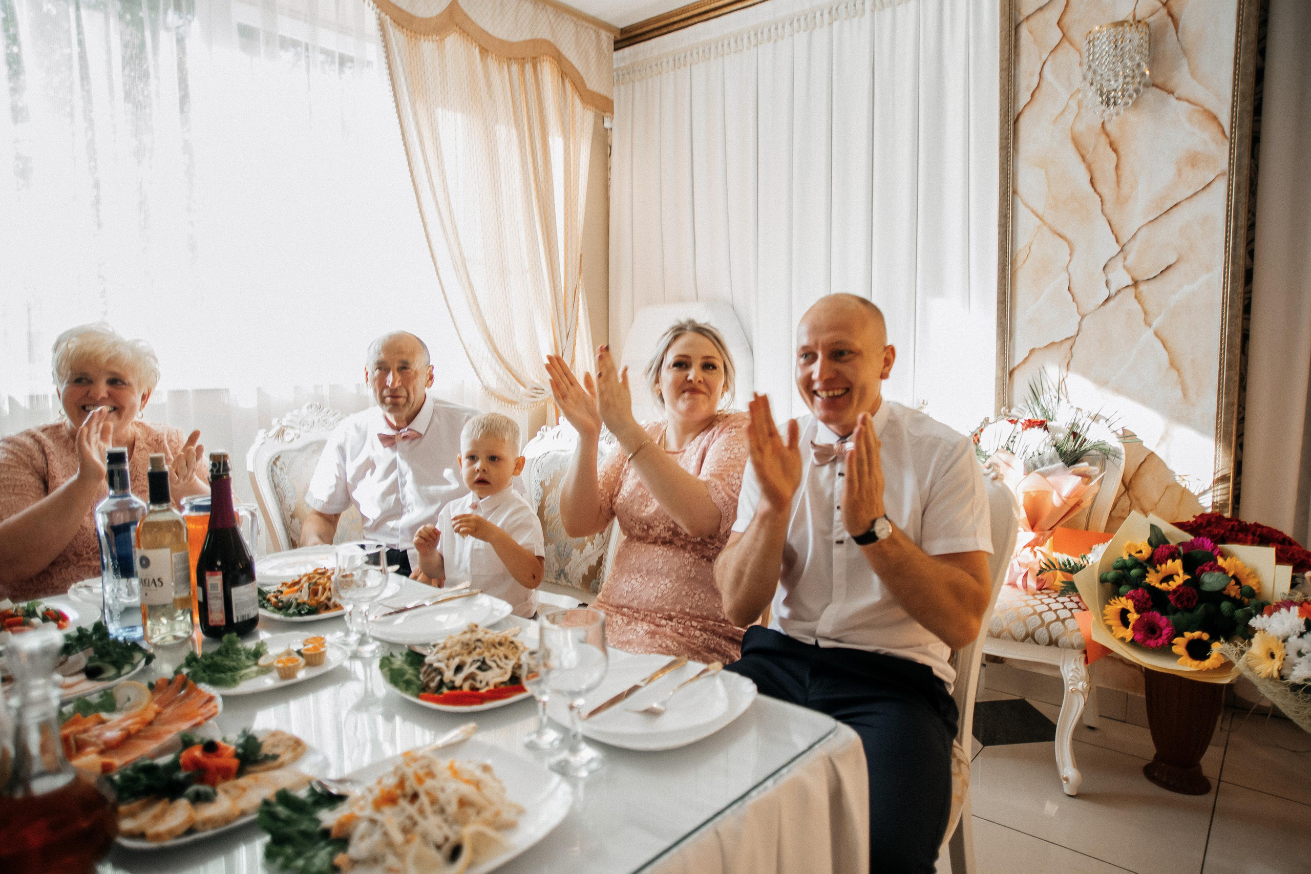 Пасмурно. Возможны ливни. Фотограф Иркутск, Ангарск, Усолье-Сибирское. Выпускные альбомы