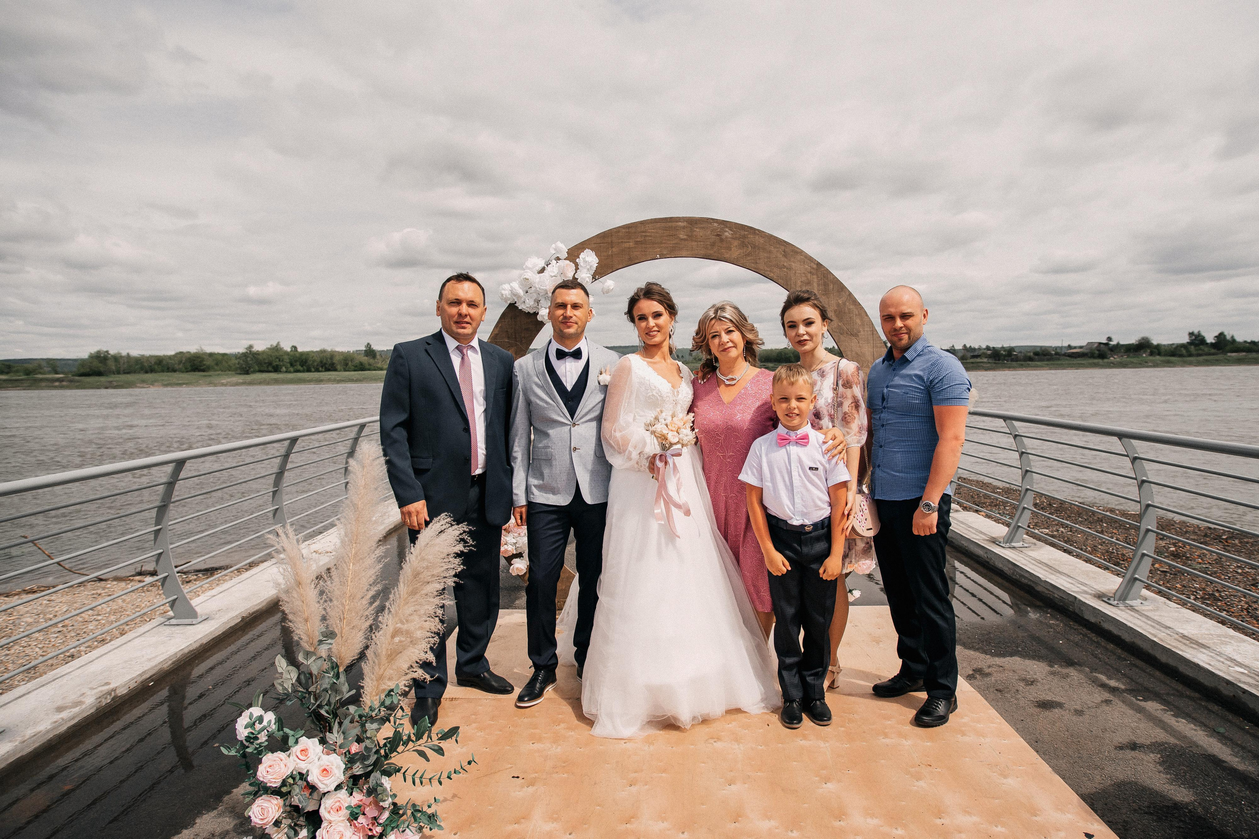 Пасмурно. Возможны ливни. Фотограф Иркутск, Ангарск, Усолье-Сибирское. Выпускные альбомы