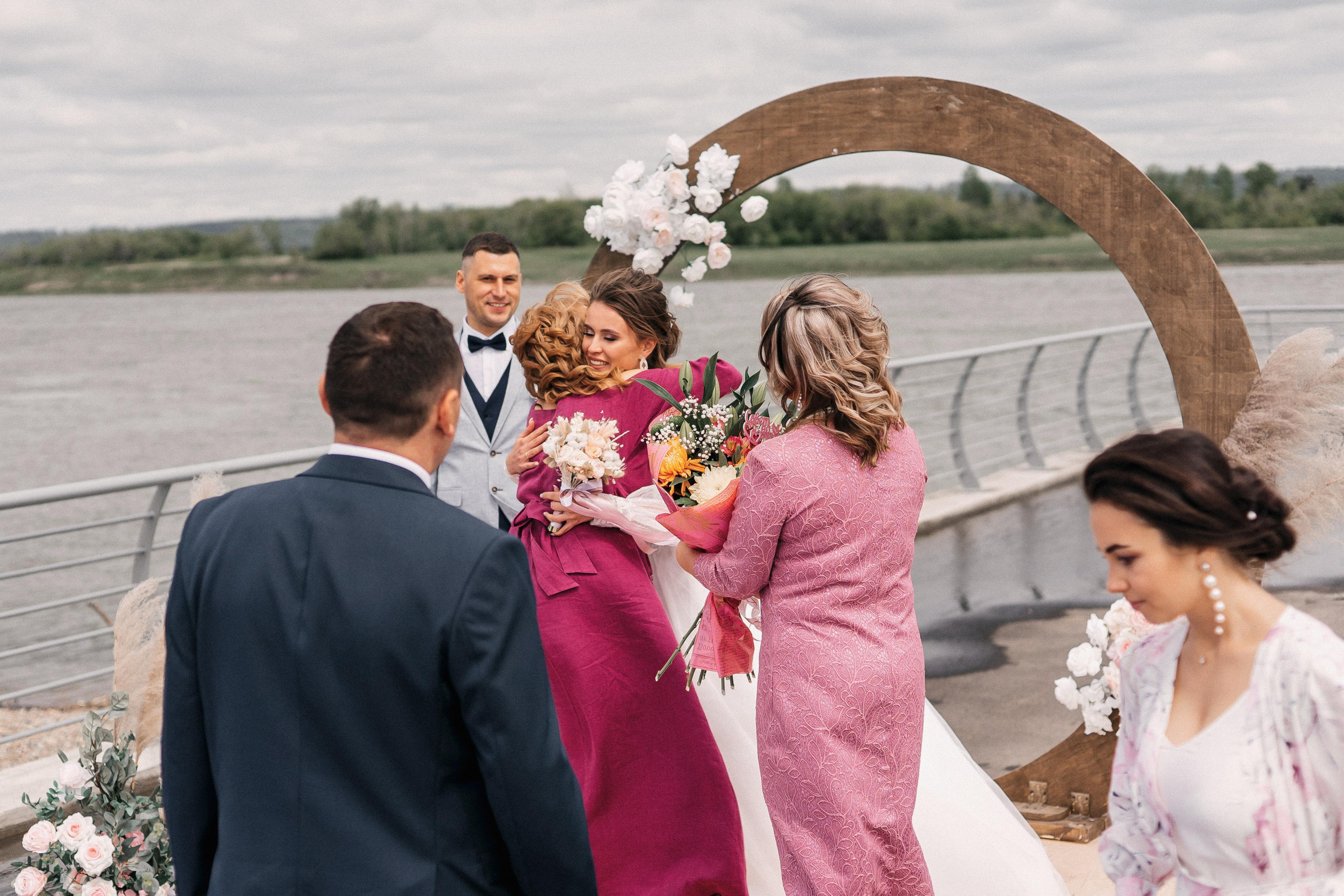 Пасмурно. Возможны ливни. Фотограф Иркутск, Ангарск, Усолье-Сибирское. Выпускные альбомы