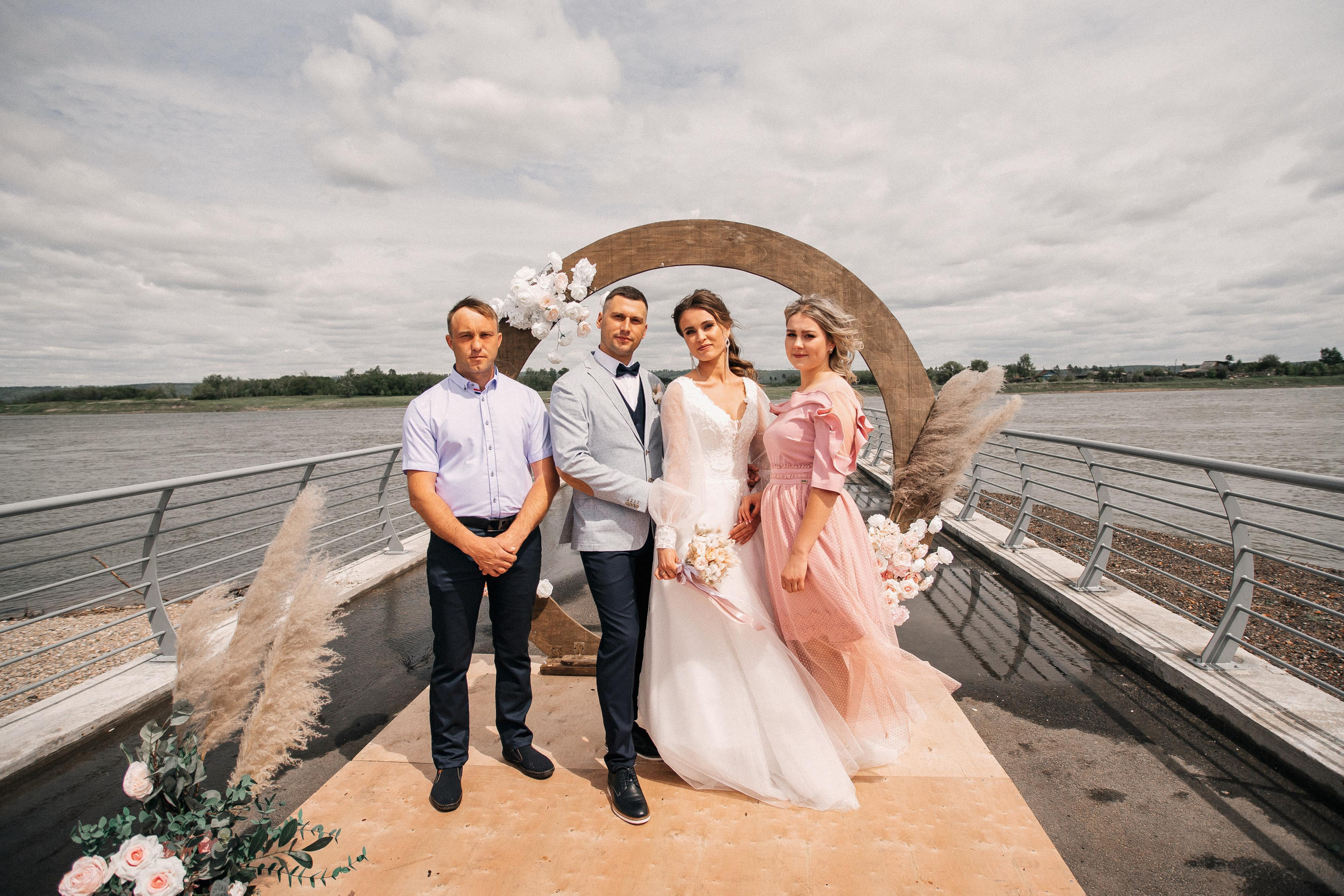 Пасмурно. Возможны ливни. Фотограф Иркутск, Ангарск, Усолье-Сибирское. Выпускные альбомы