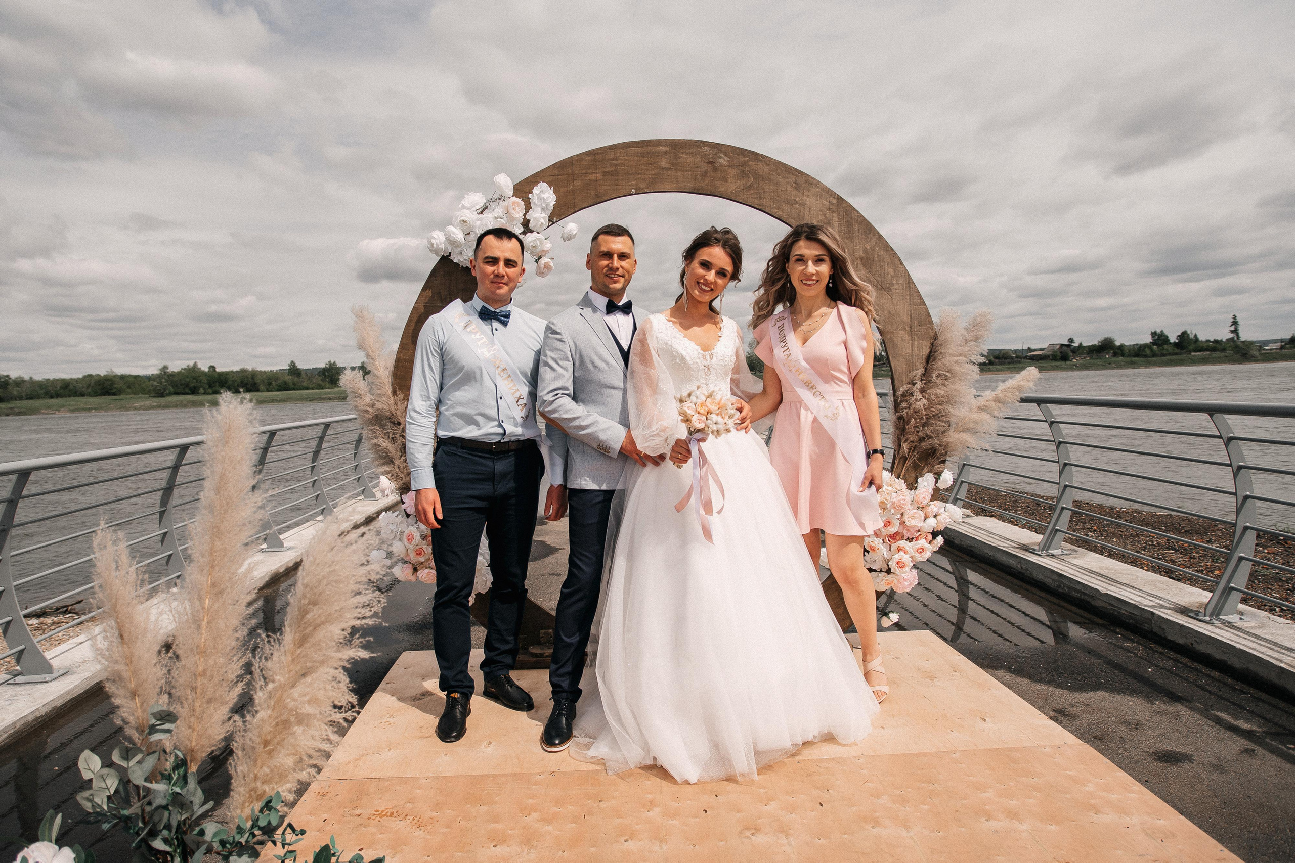 Пасмурно. Возможны ливни. Фотограф Иркутск, Ангарск, Усолье-Сибирское. Выпускные альбомы