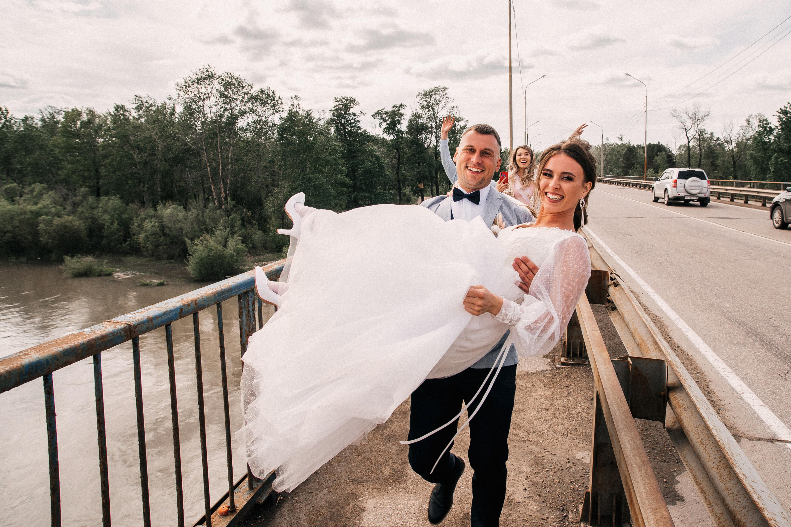 Пасмурно. Возможны ливни. Фотограф Иркутск, Ангарск, Усолье-Сибирское. Выпускные альбомы