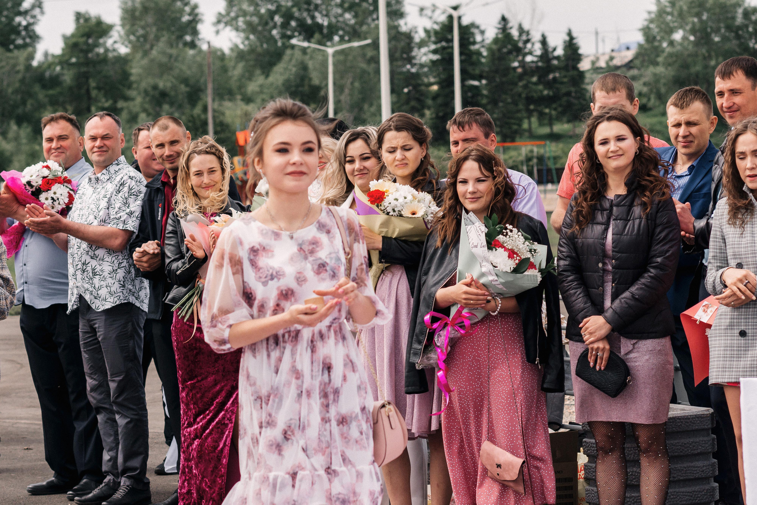 Пасмурно. Возможны ливни. Фотограф Иркутск, Ангарск, Усолье-Сибирское. Выпускные альбомы