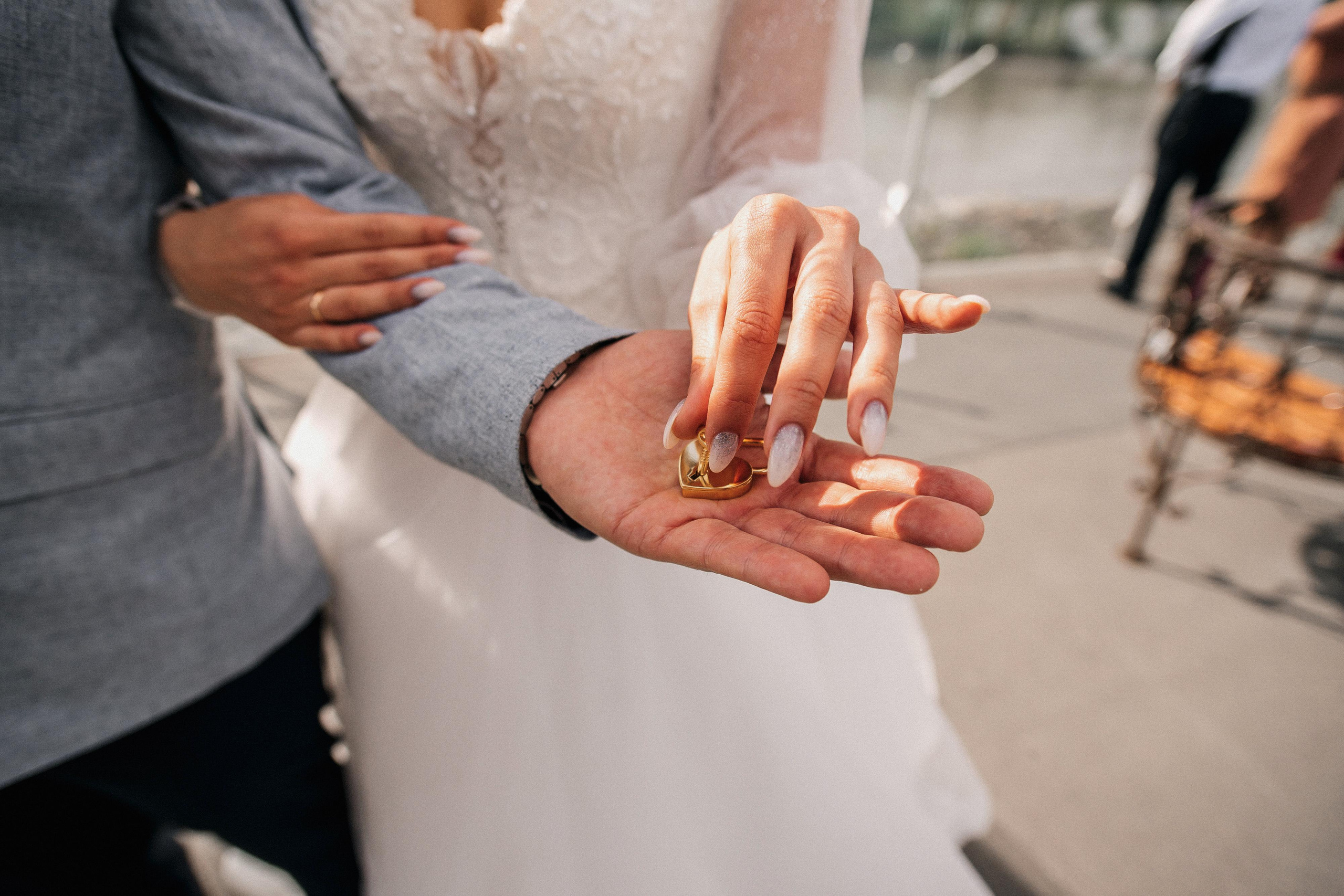 Пасмурно. Возможны ливни. Фотограф Иркутск, Ангарск, Усолье-Сибирское. Выпускные альбомы