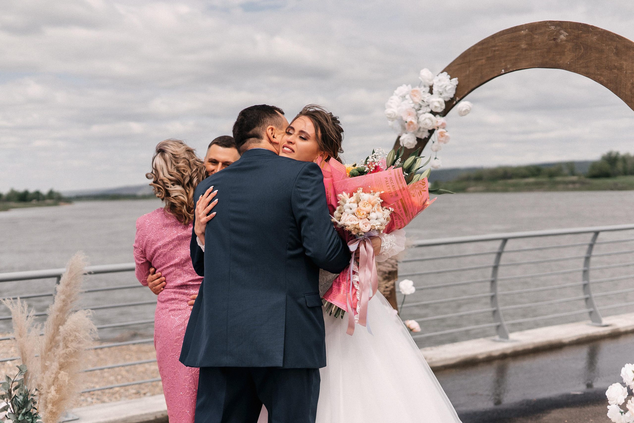 Пасмурно. Возможны ливни. Фотограф Иркутск, Ангарск, Усолье-Сибирское. Выпускные альбомы