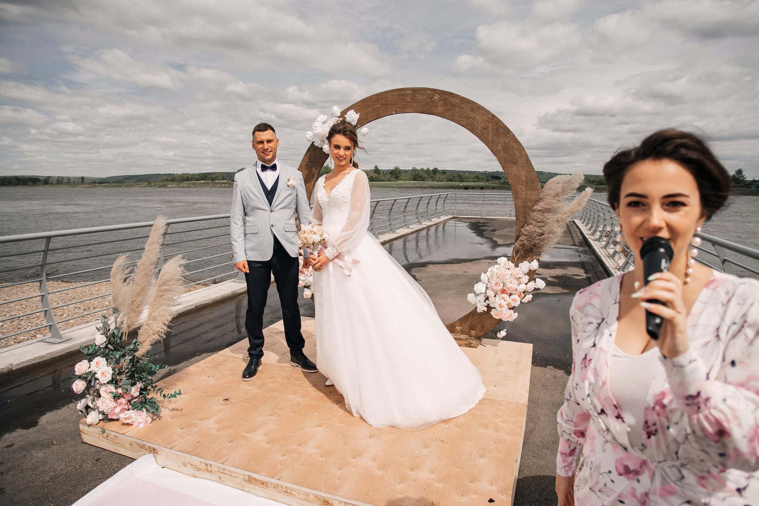 Пасмурно. Возможны ливни. Фотограф Иркутск, Ангарск, Усолье-Сибирское. Выпускные альбомы