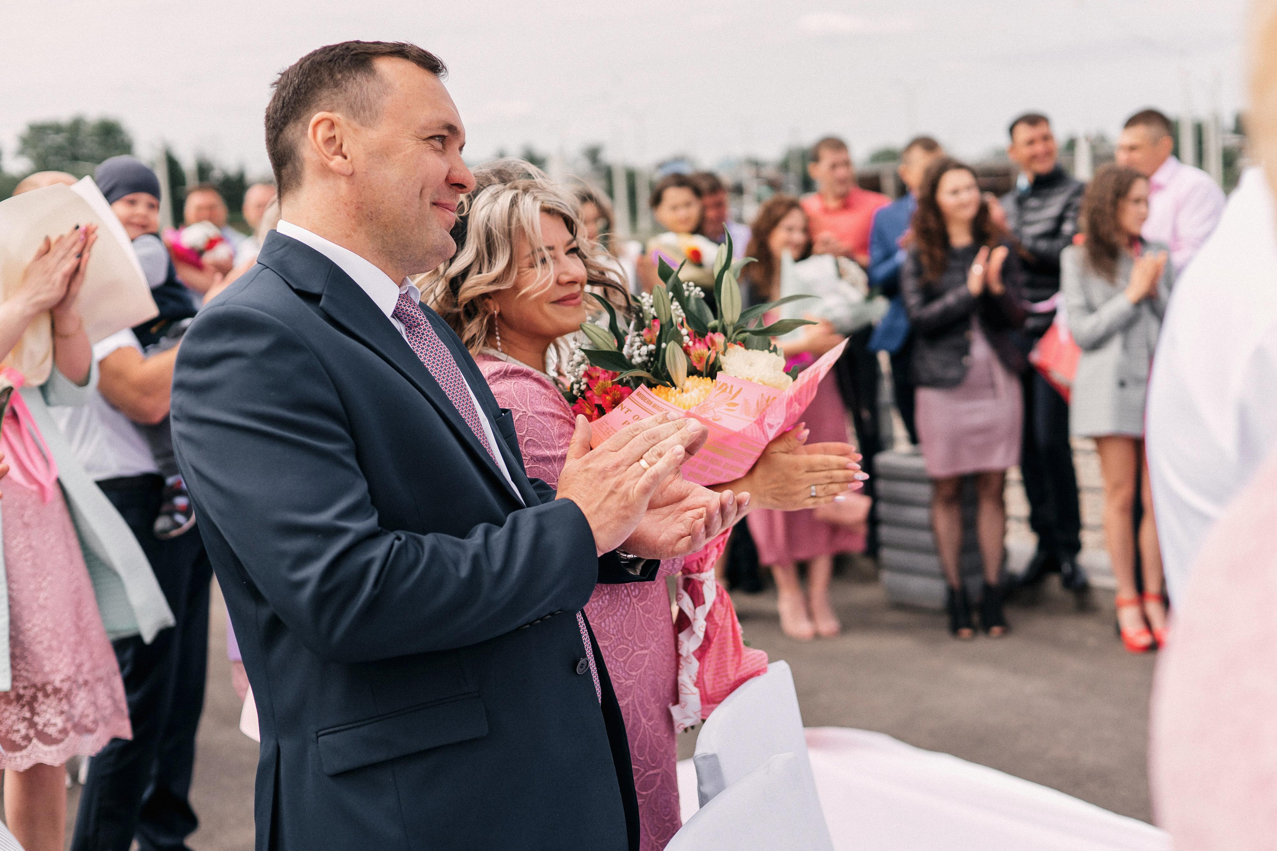 Пасмурно. Возможны ливни. Фотограф Иркутск, Ангарск, Усолье-Сибирское. Выпускные альбомы