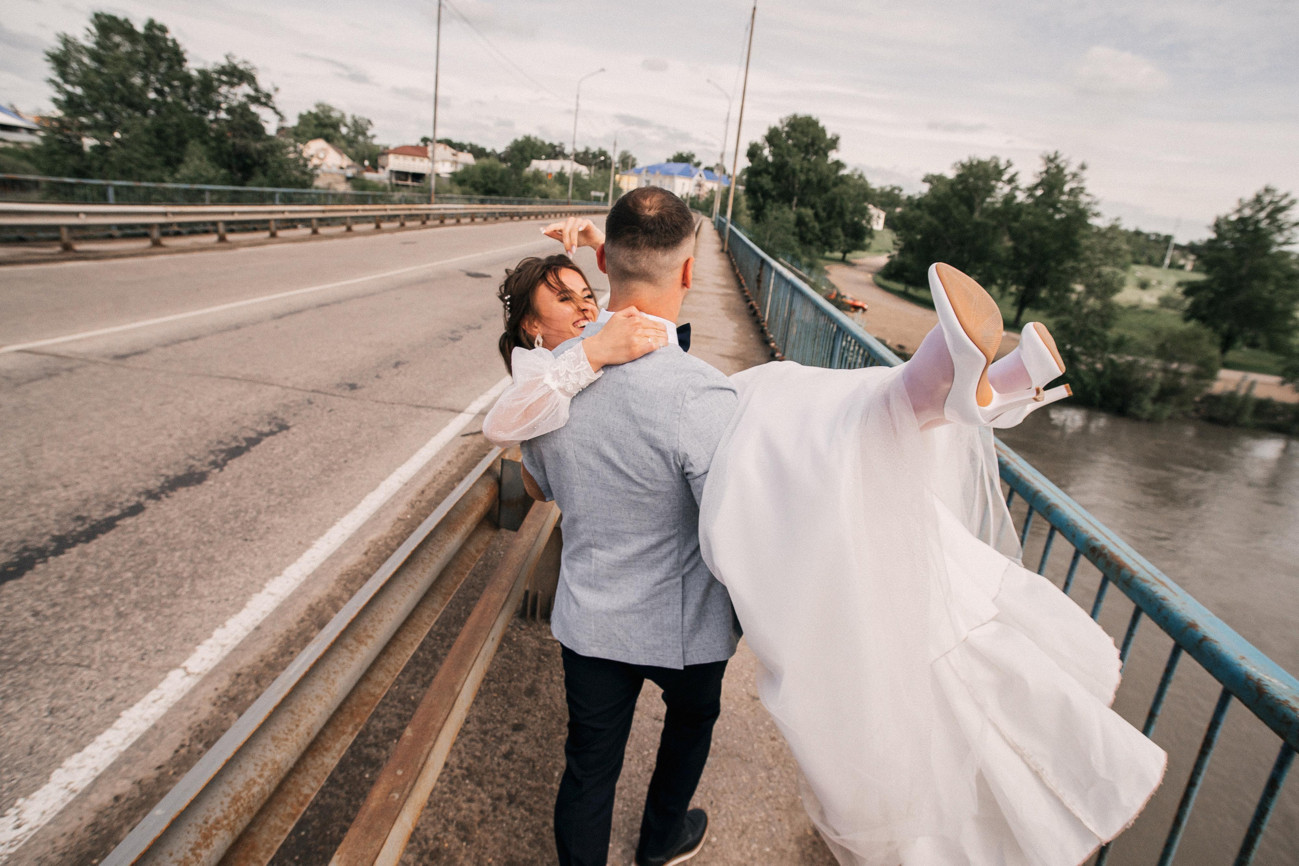 Пасмурно. Возможны ливни. Фотограф Иркутск, Ангарск, Усолье-Сибирское. Выпускные альбомы