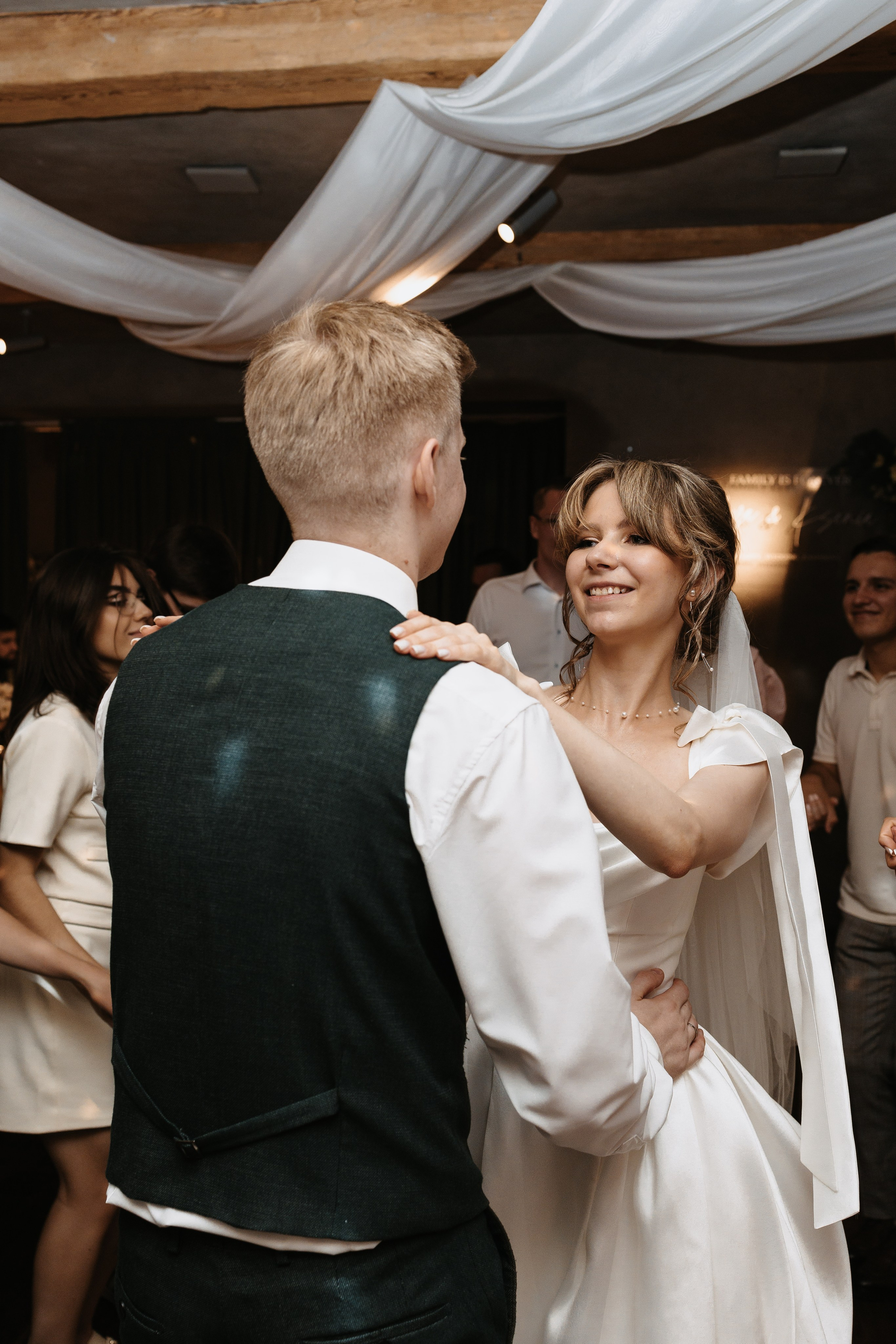 Илья и Ксюша (2024). Свадебный и семейный фотограф в Москве Яна Шувалова