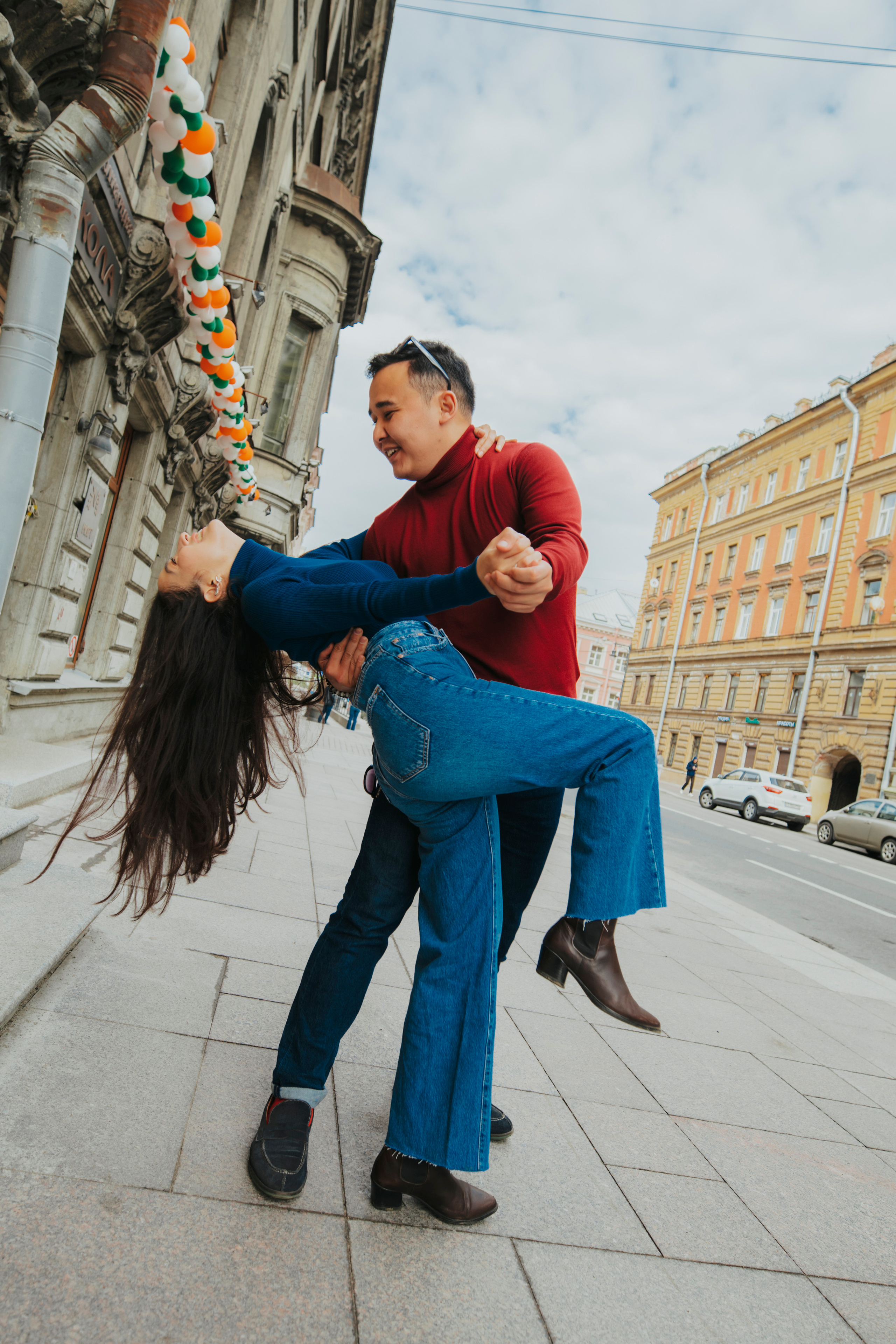 Азамат и Айнура. Алена Смирнова — фотограф и видеомейкер