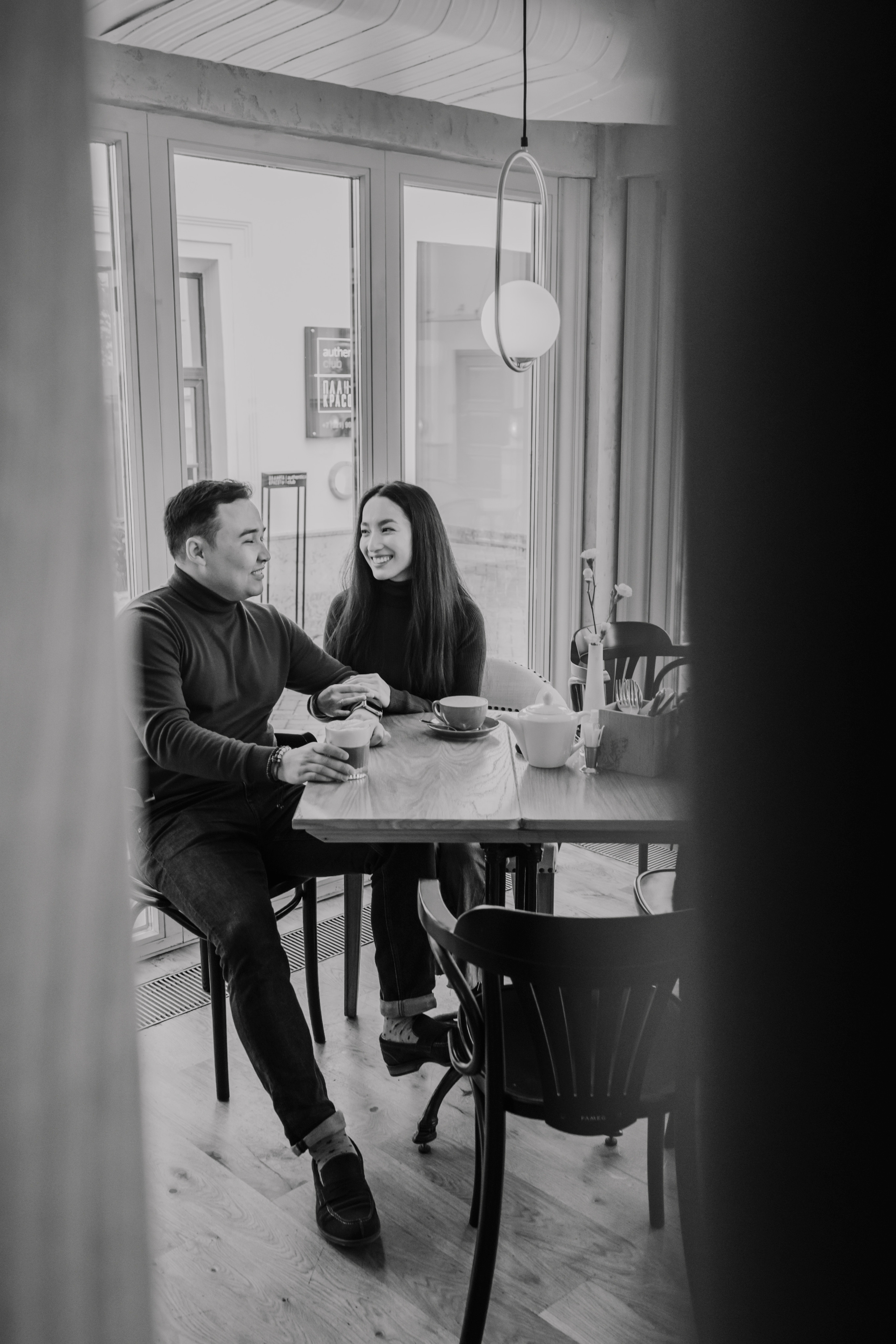 Азамат и Айнура. Алена Смирнова — фотограф и видеомейкер