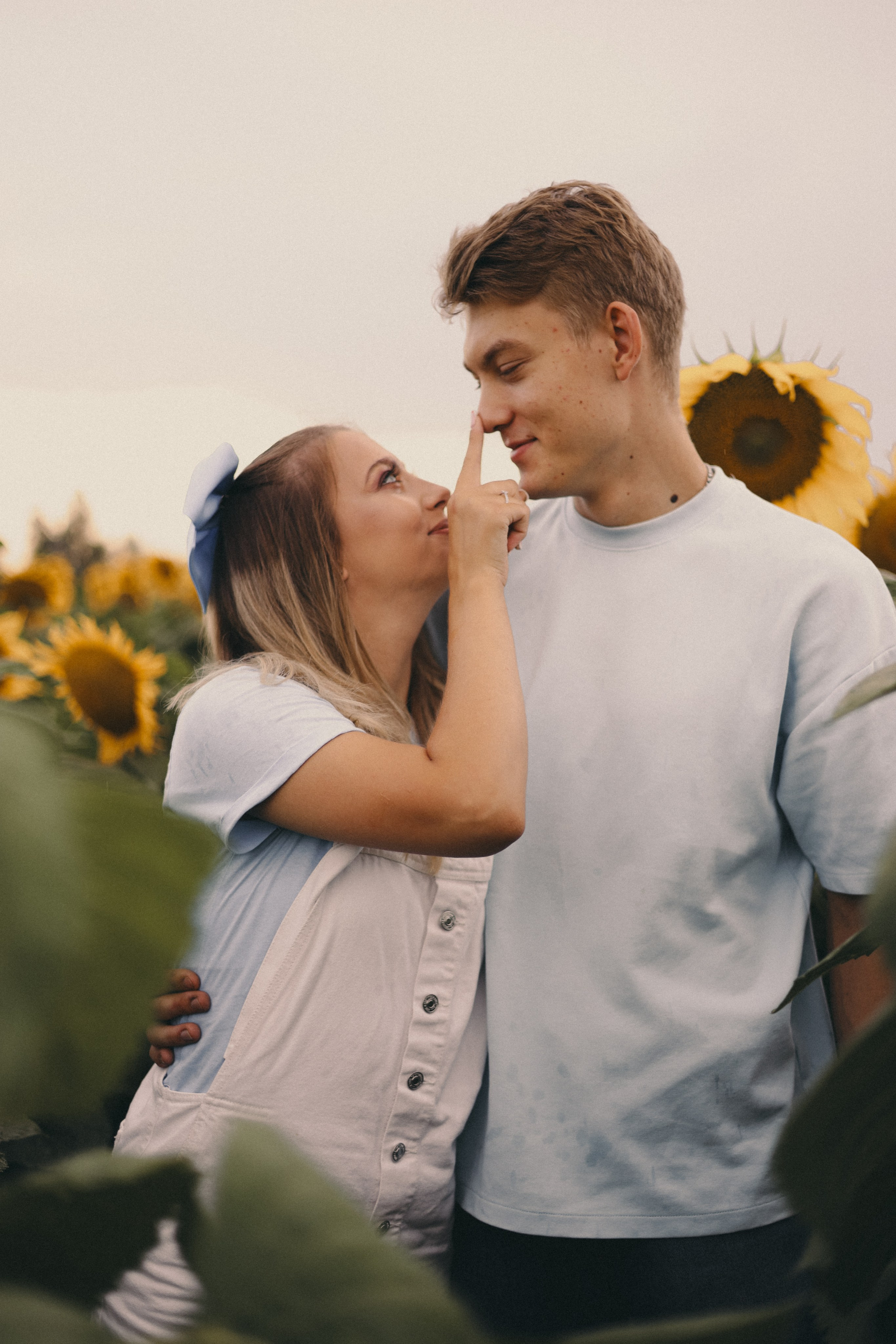 Михаил и Валерия | Подсолнухи. Фотограф Мария Лаенко