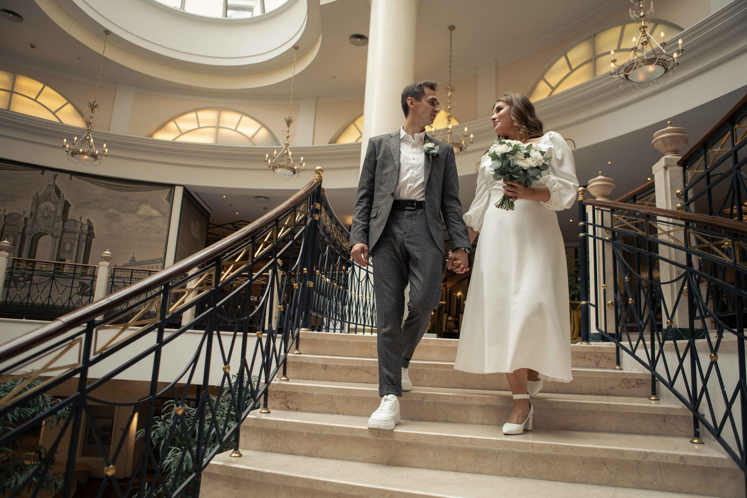 Свадебная фотосессия в Москве в отеле. Фотограф Валерия Горбунова Подольск Бутово Видное Щербинка