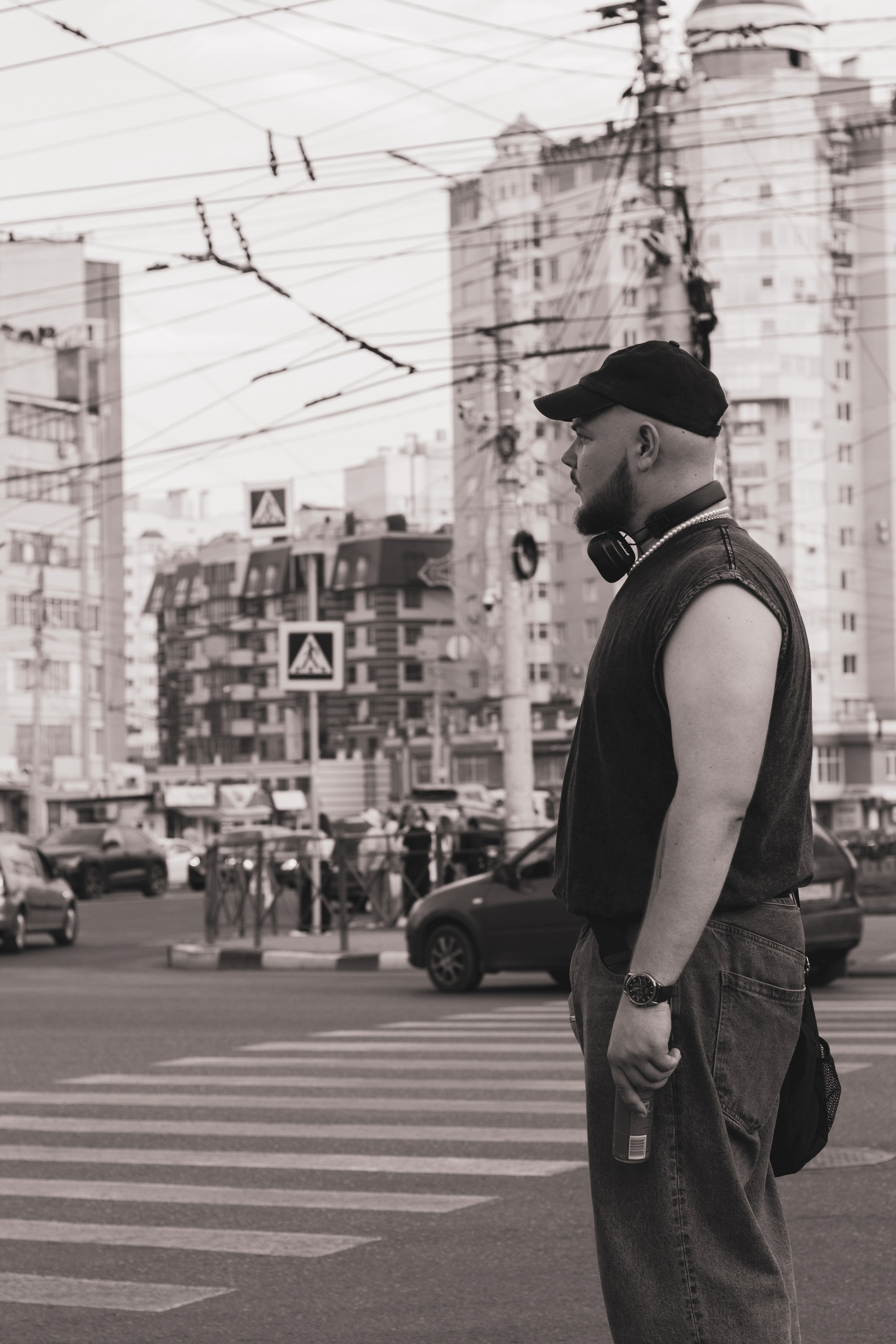 Уличная съемка — Кирилл. Портретный фотограф в Орле. Готовые фото за 3 дня! Помощь в позировании. Советы по организации