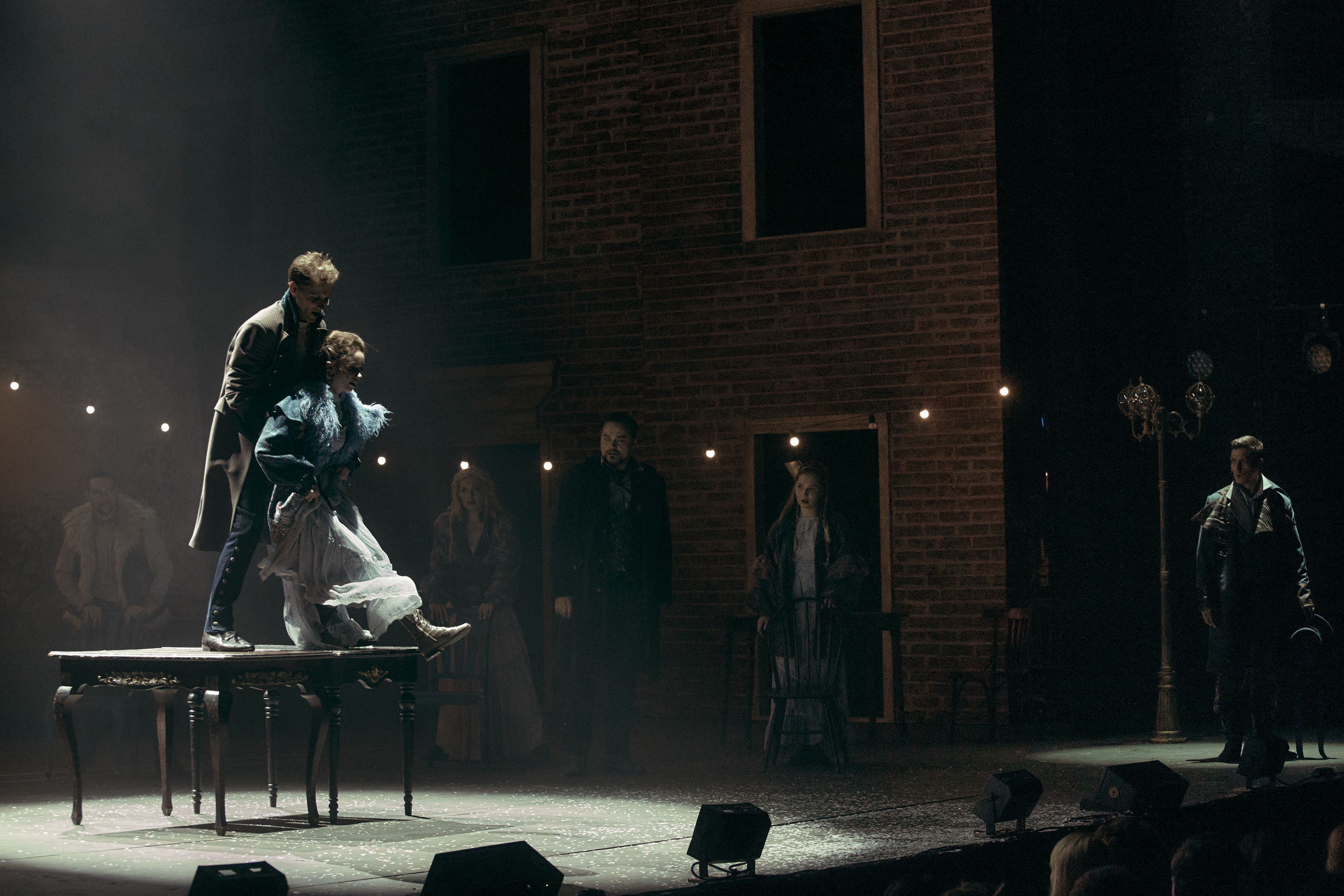 Онегин. Театр на Таганке. Фотограф Нина Антонова