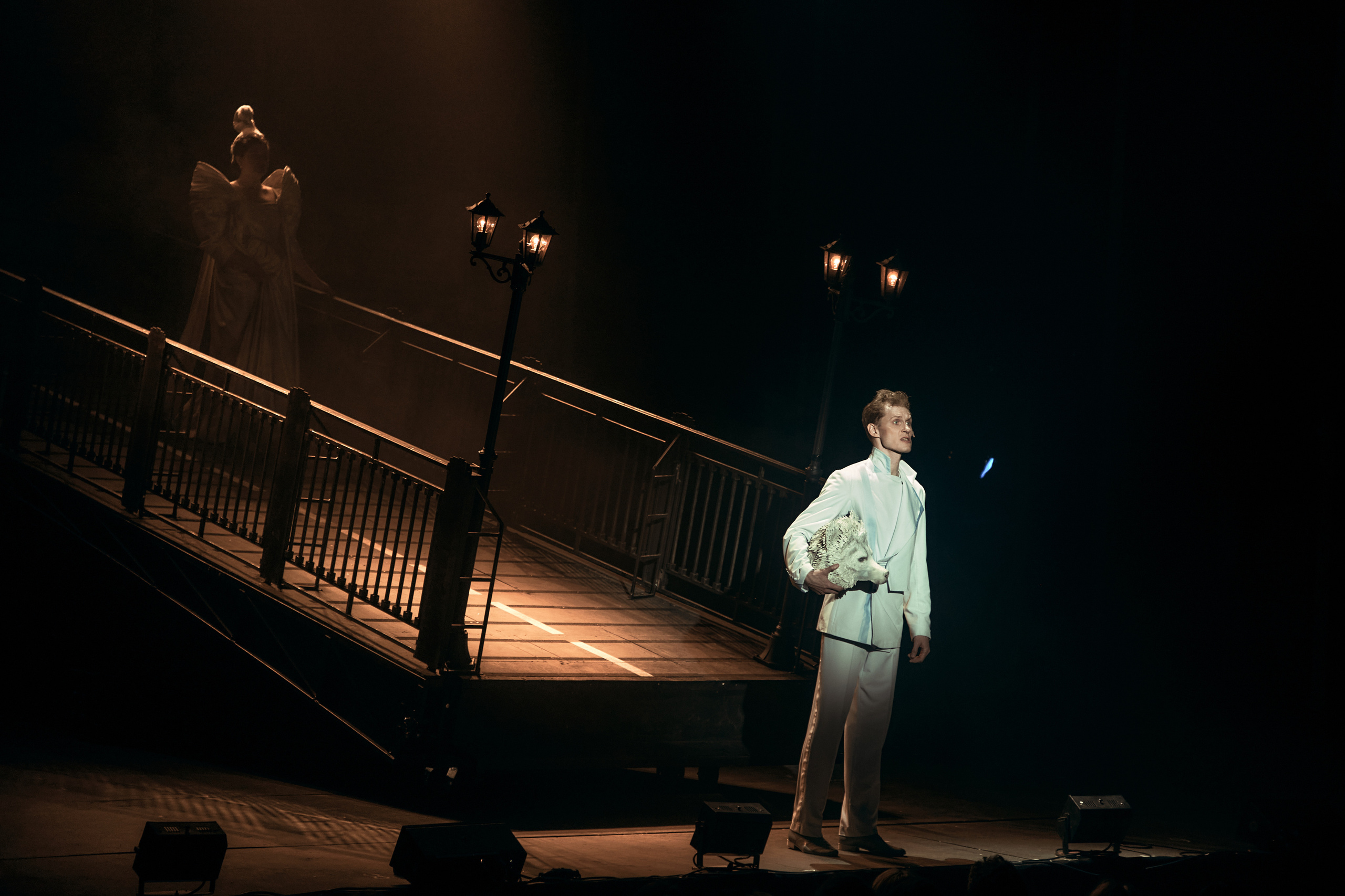 Онегин. Театр на Таганке. Фотограф Нина Антонова