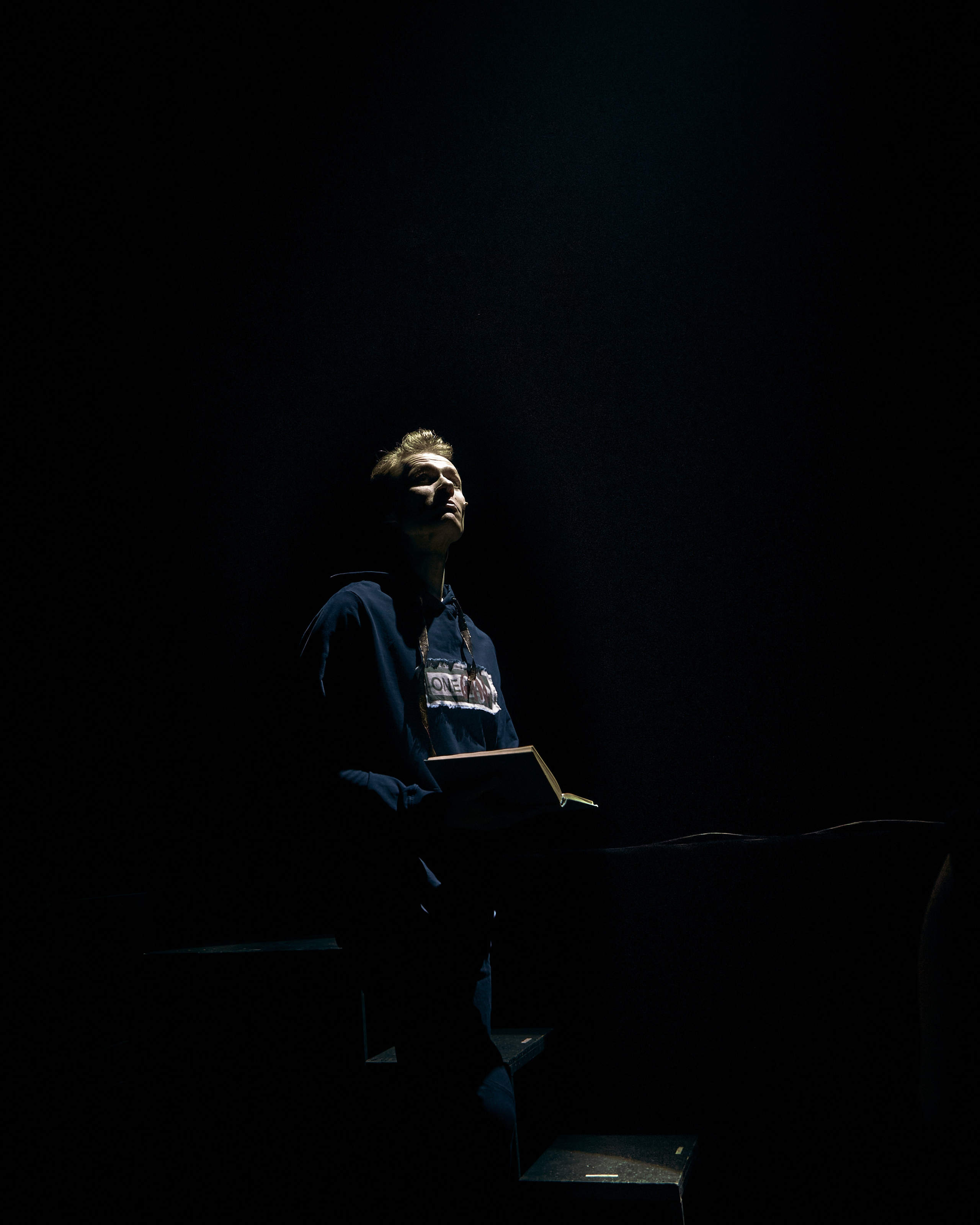 Онегин. Театр на Таганке. Фотограф Нина Антонова