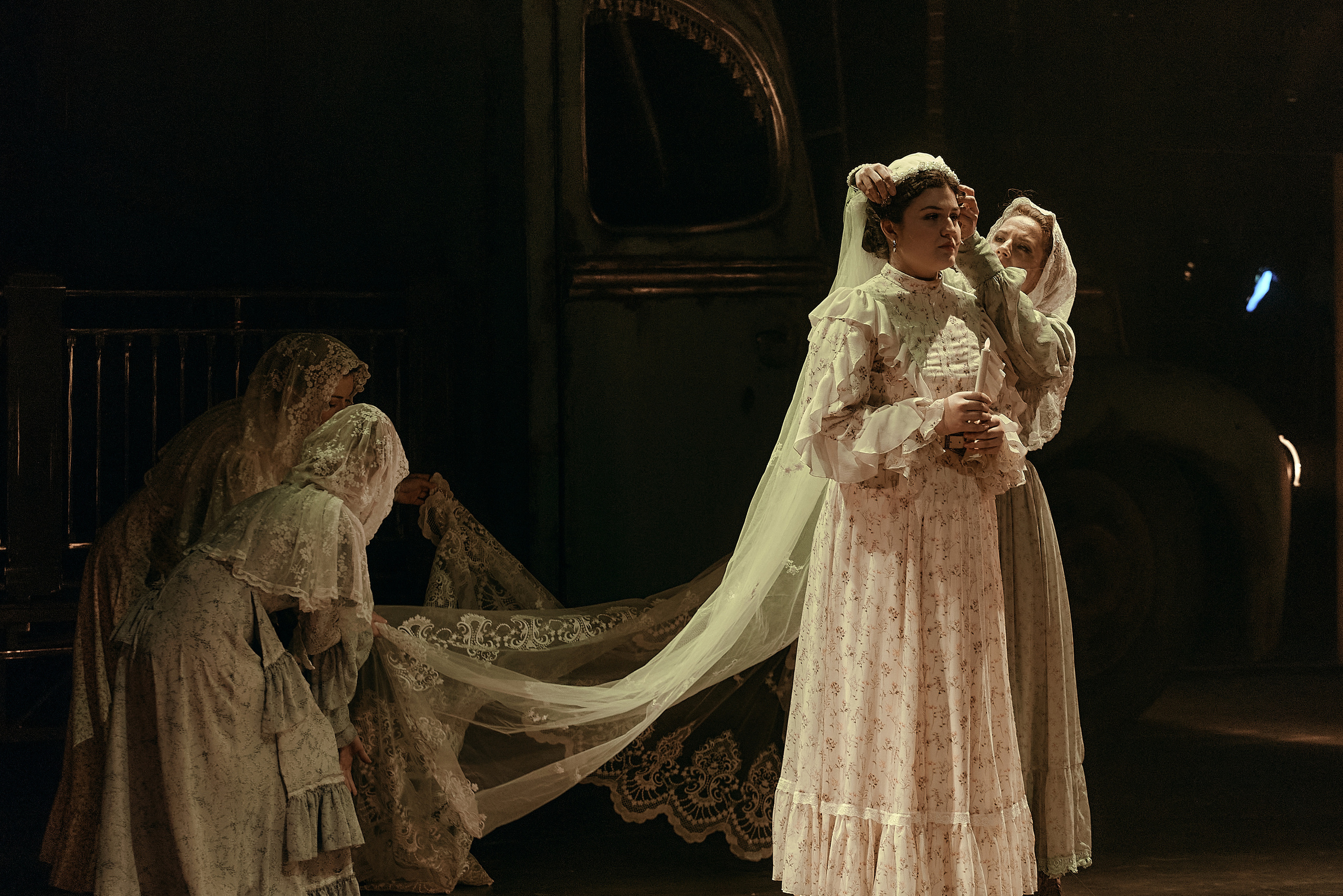 Онегин. Театр на Таганке. Фотограф Нина Антонова