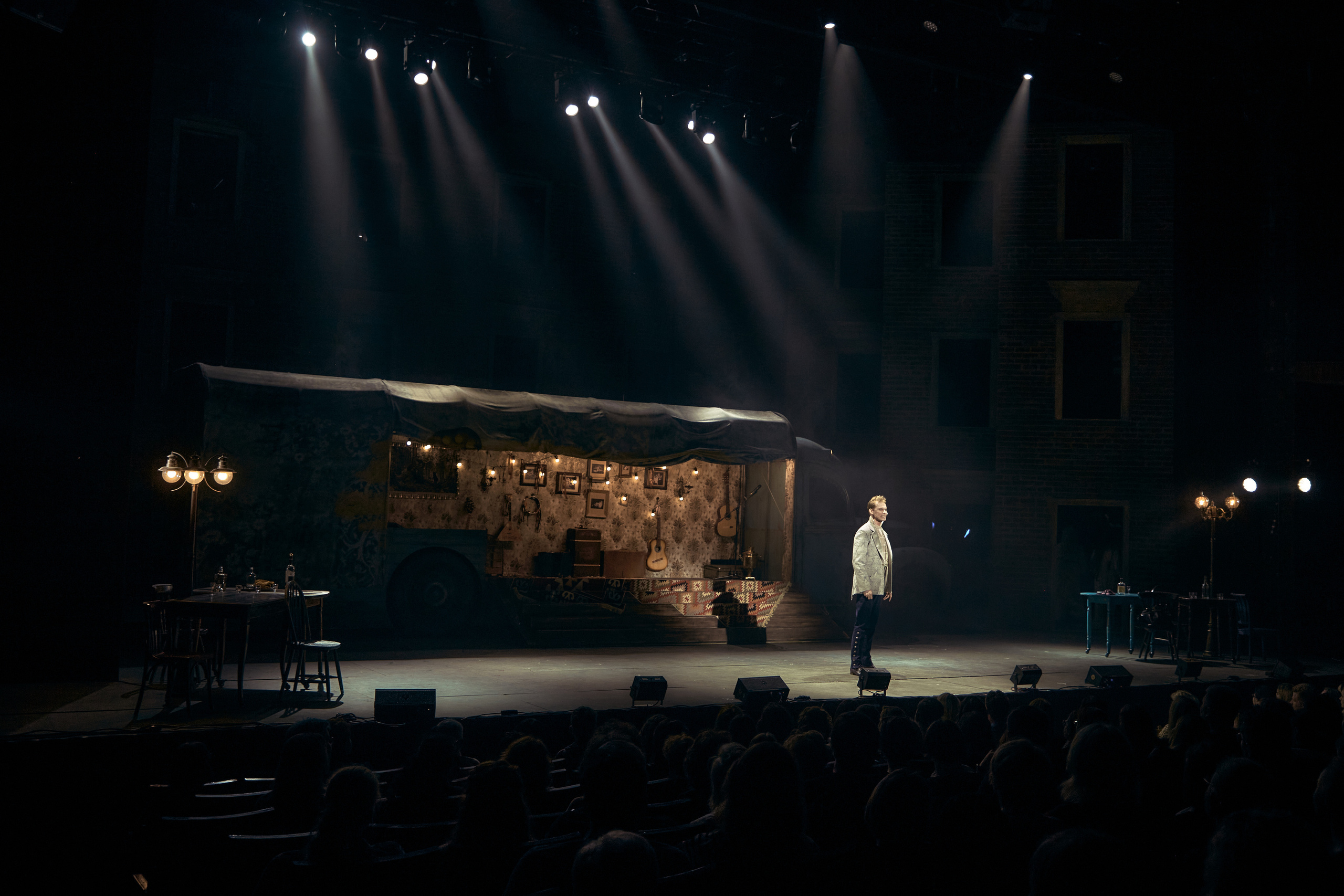 Онегин. Театр на Таганке. Фотограф Нина Антонова