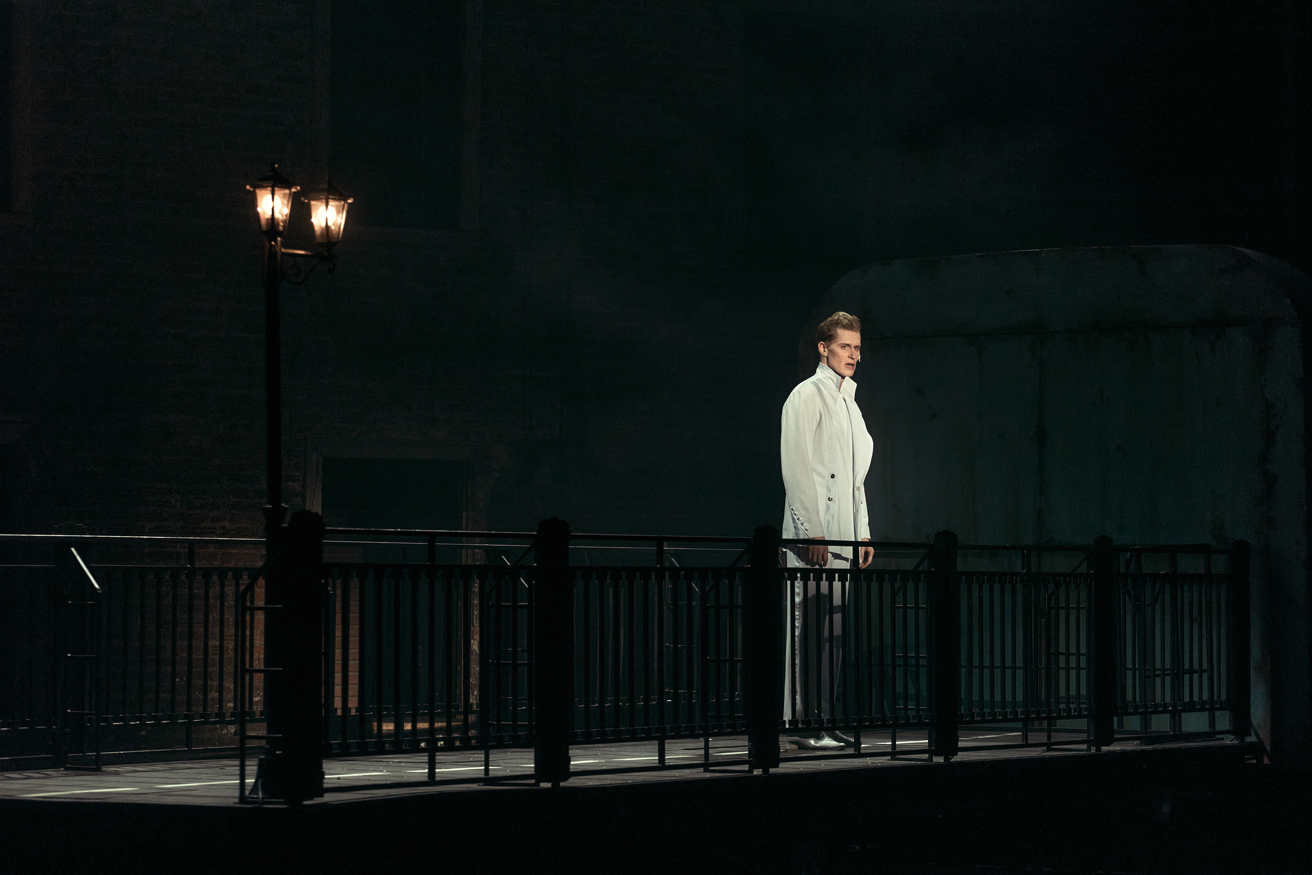 Онегин. Театр на Таганке. Фотограф Нина Антонова