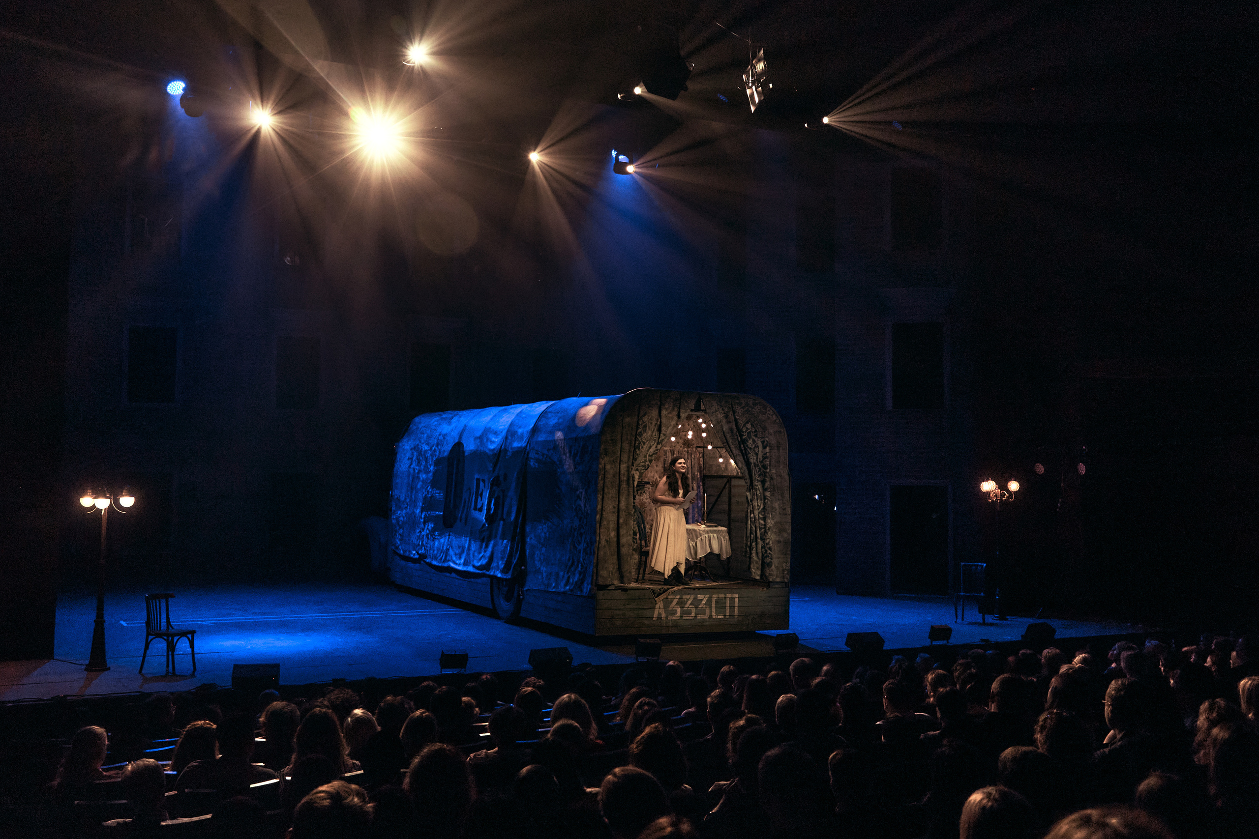 Онегин. Театр на Таганке. Фотограф Нина Антонова