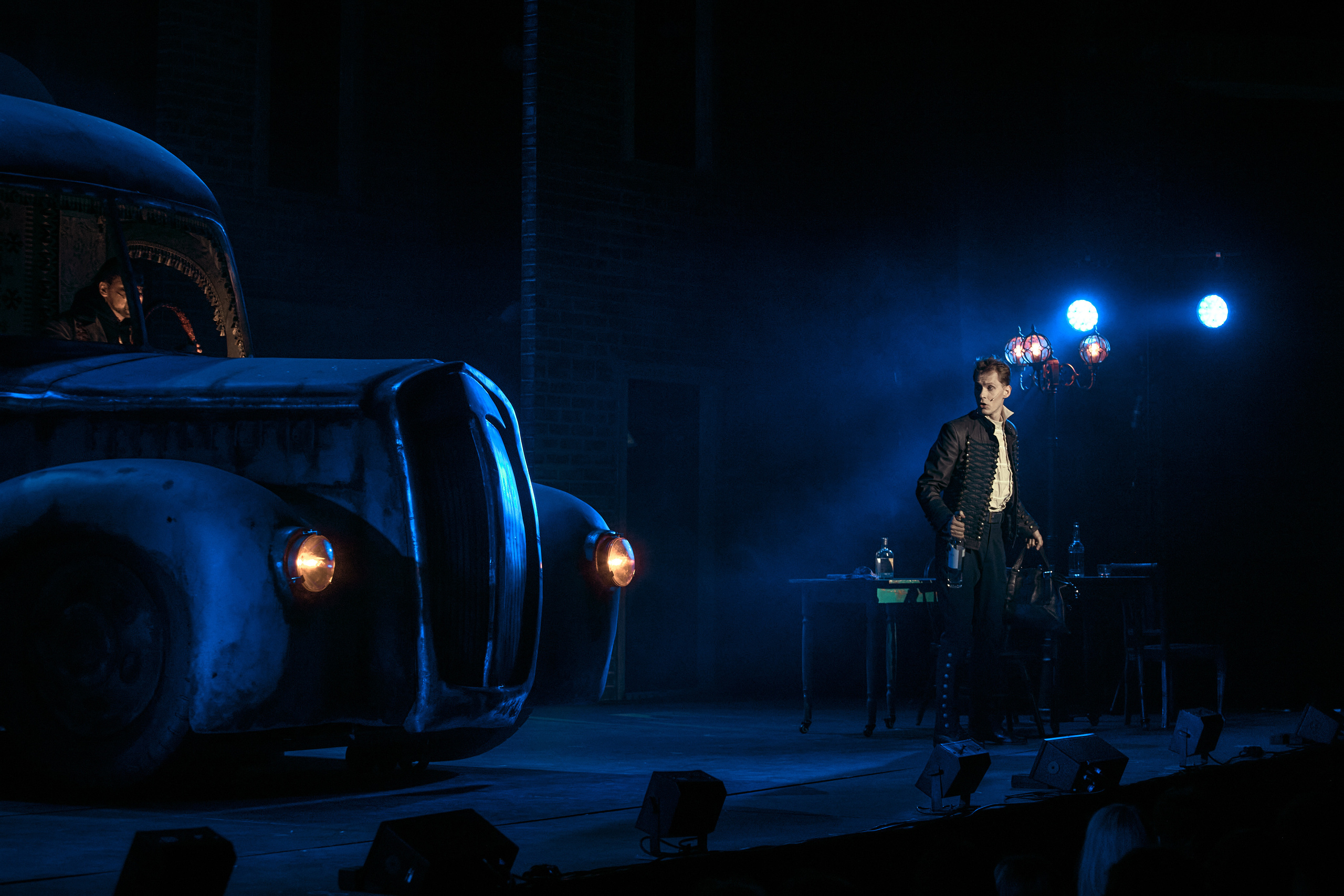 Онегин. Театр на Таганке. Фотограф Нина Антонова