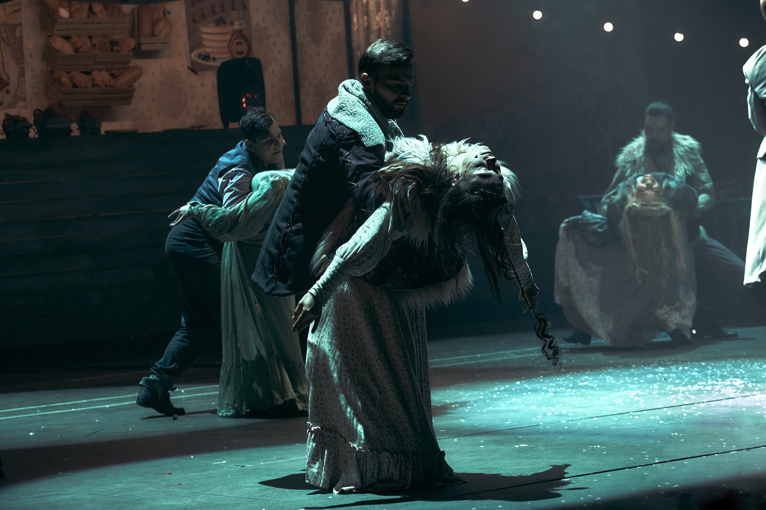 Онегин. Театр на Таганке. Фотограф Нина Антонова