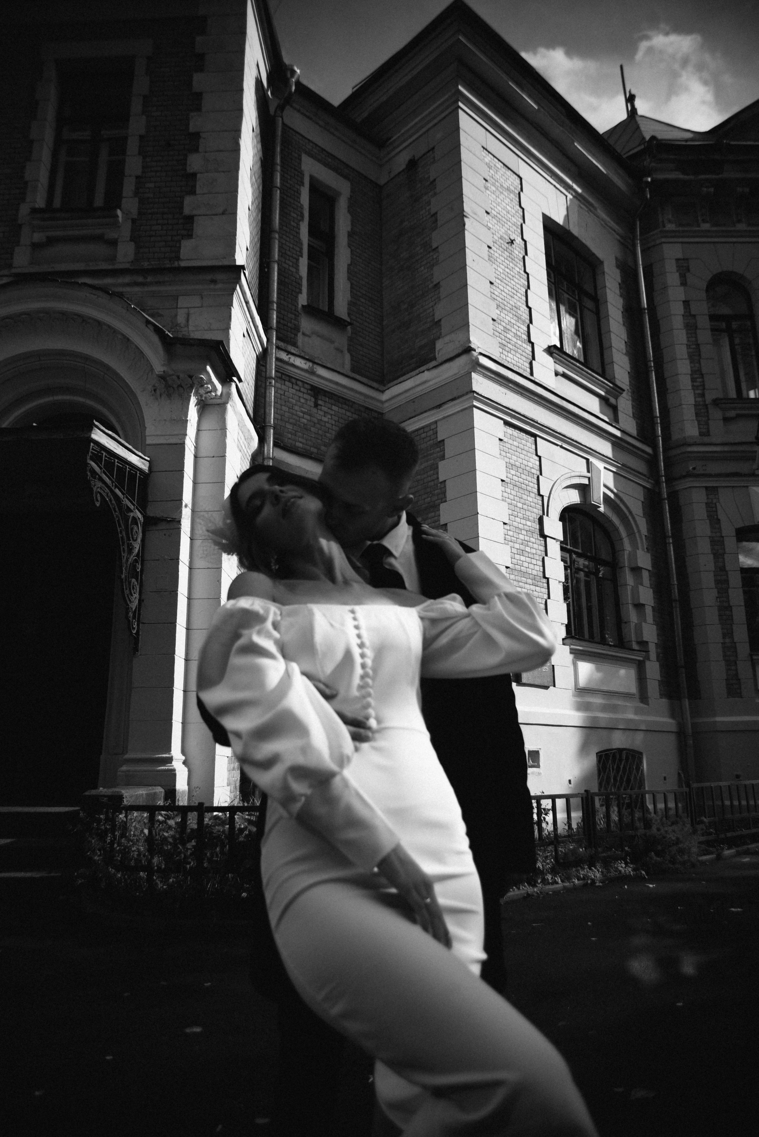 Егор и Виктория Грибоедовский ЗАГС и прогулка по городу. Фотограф Лола Волна, город Москва