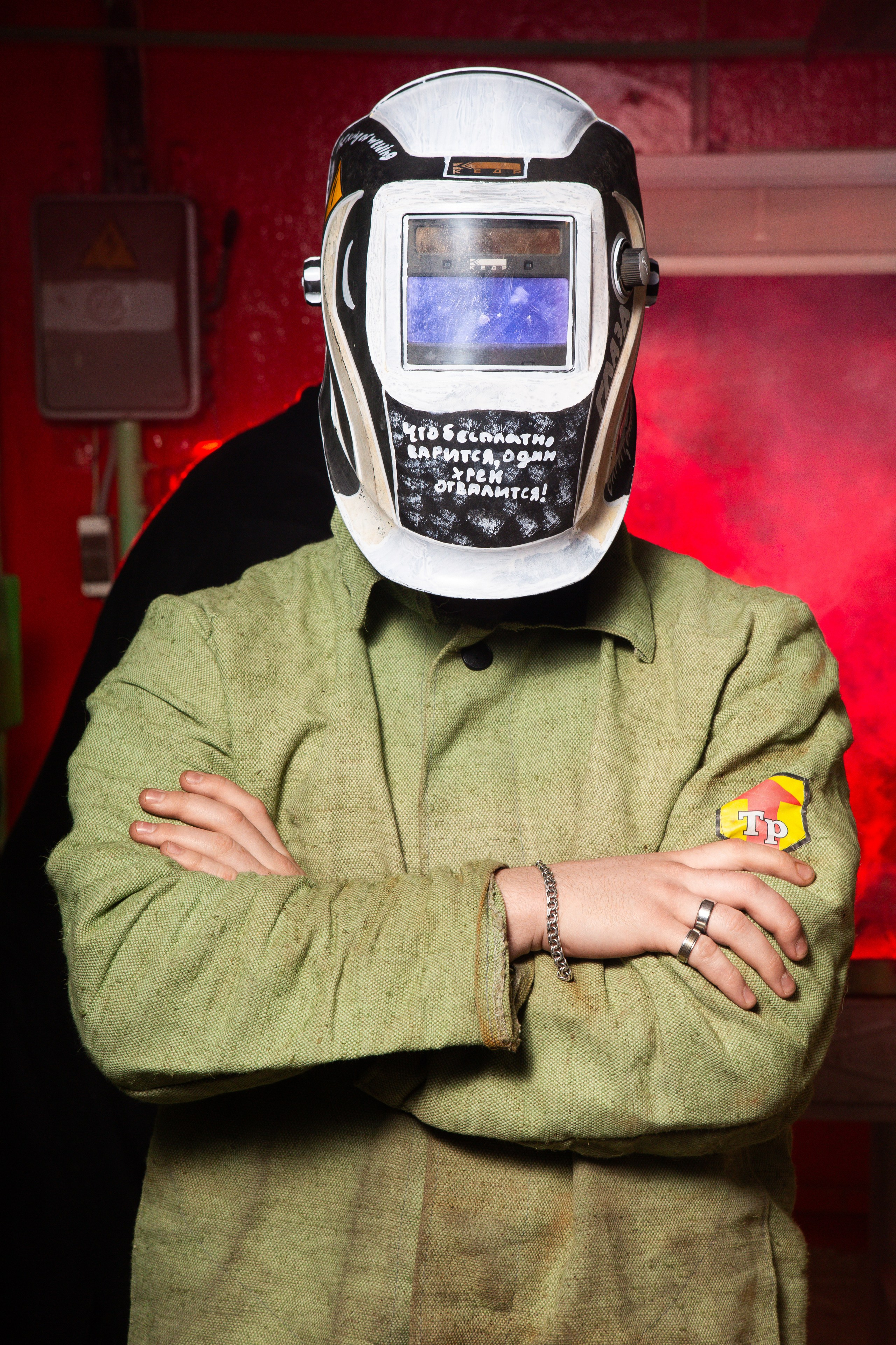 Портретная Фотосессия в Цеху для Выпускников Сварщиков | Твой Альбом Мценск. ТВОЙ АЛЬБОМ / ТВОИ ПРАВИЛА