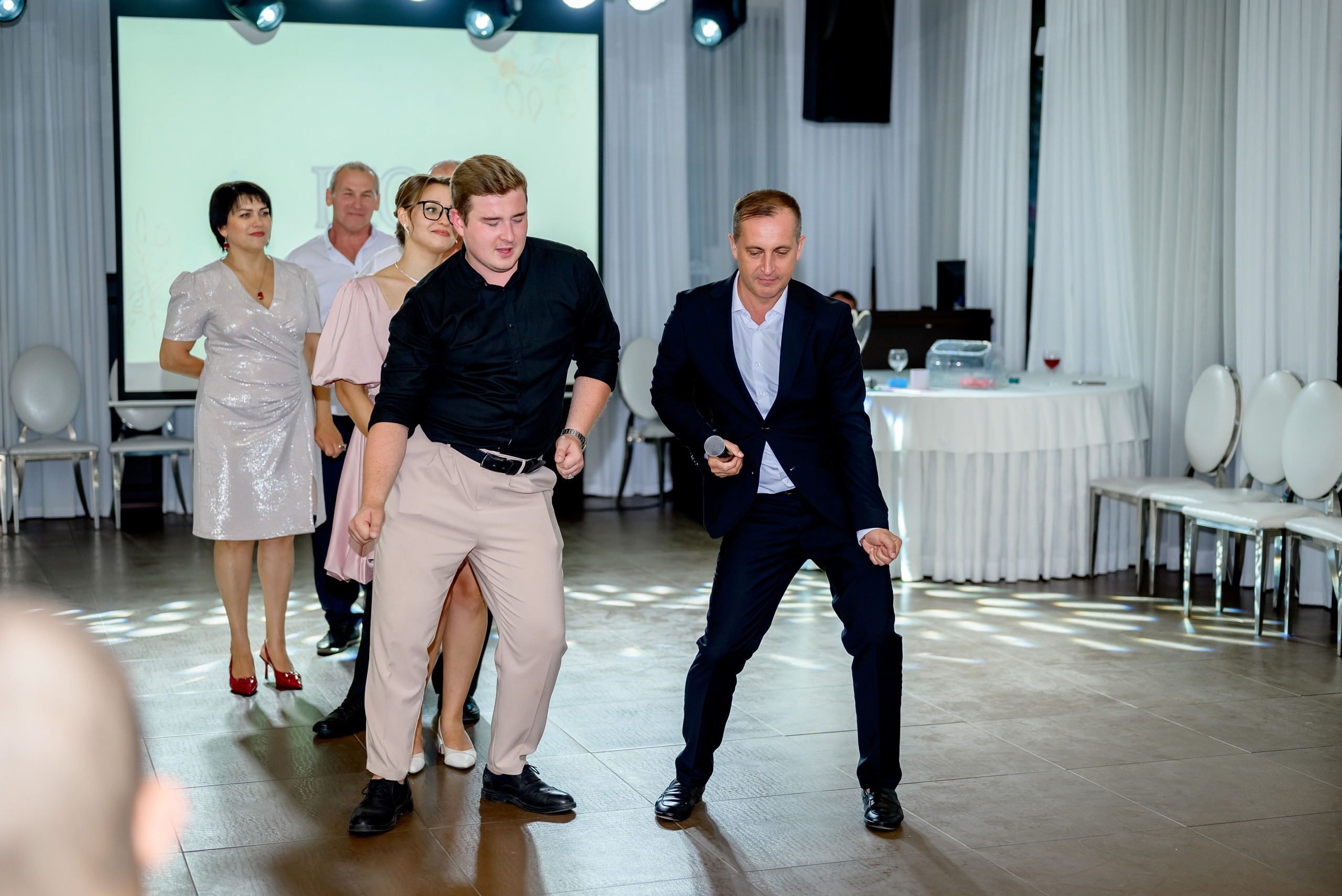 Банкетная часть (1). Юлия Басня семейный и свадебный фотограф в Донецке