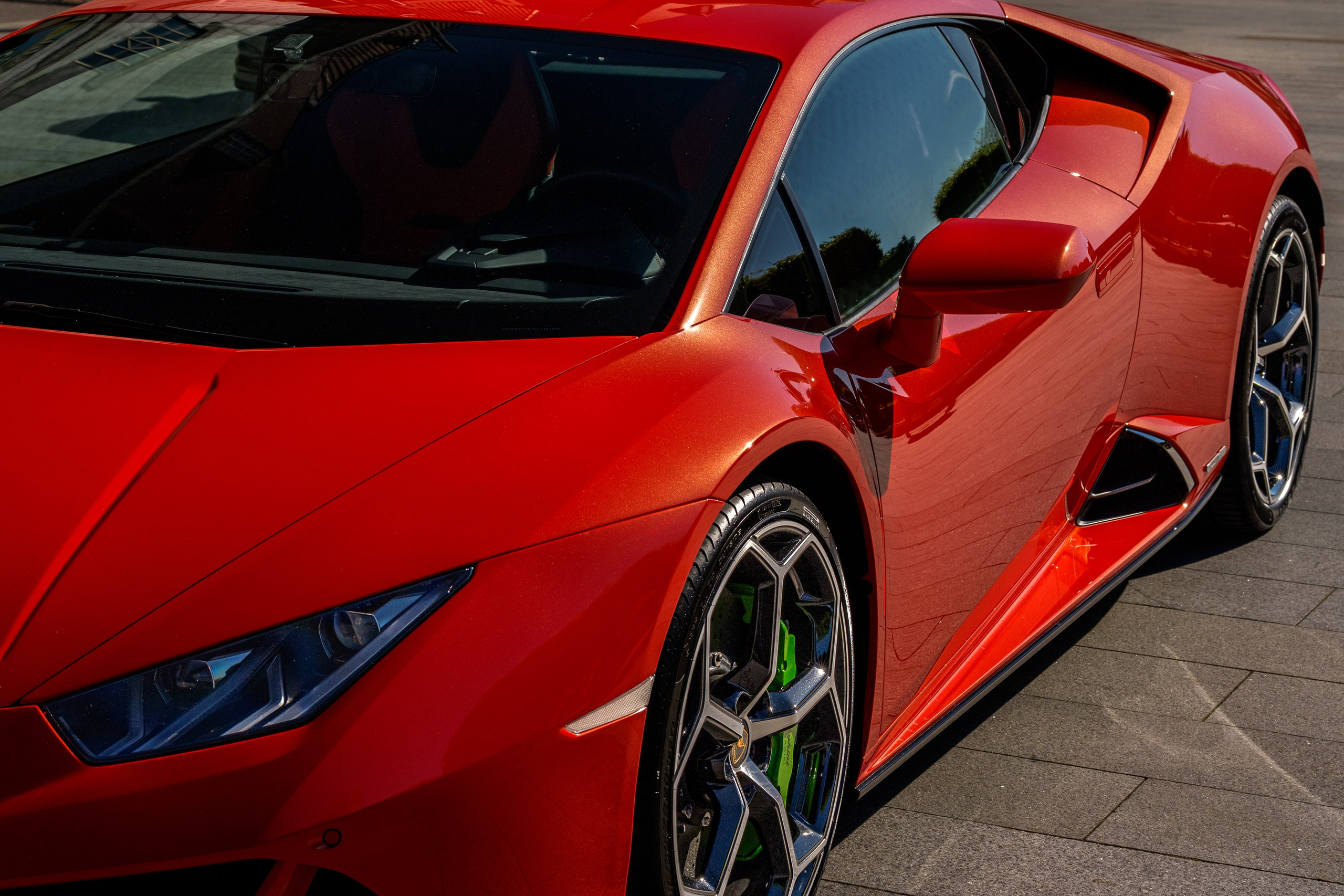 Lamborghini Huracán EVO, крупный фрагмент переднего крыла, стекла и боковины