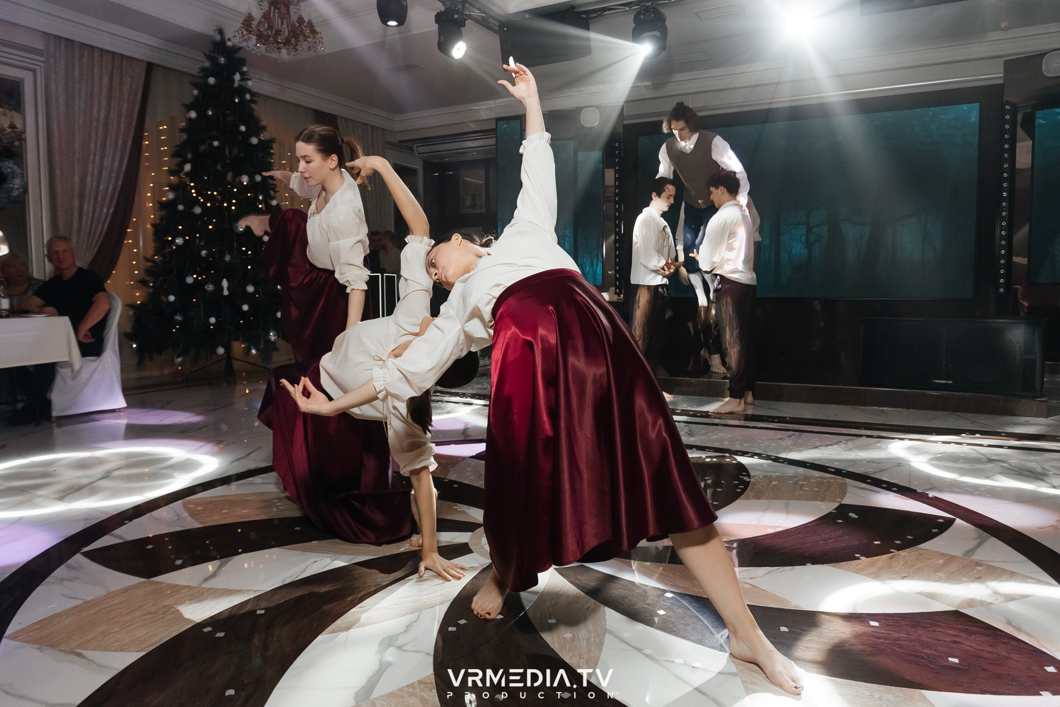 Новогодний вечер в ресторане «Лазурный Берег»