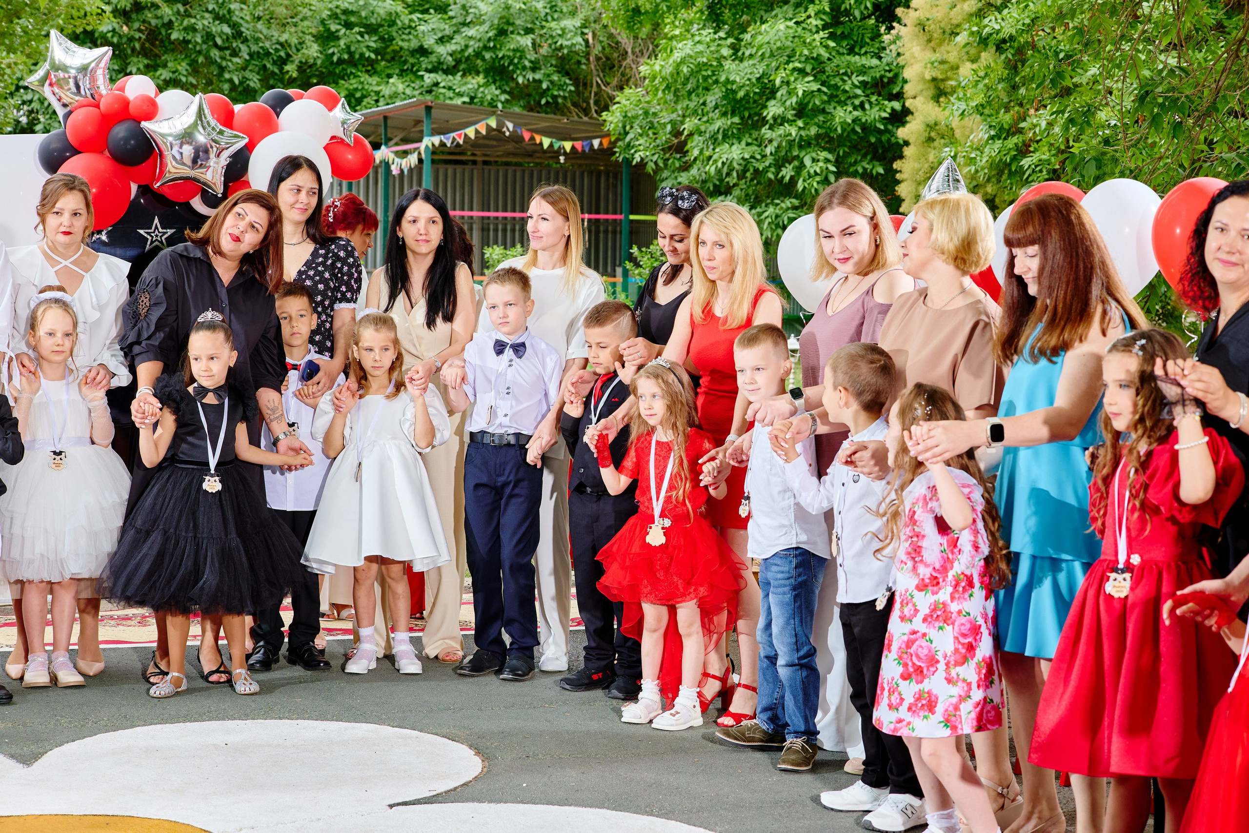 Выпускной 45 сад. Фотограф Выпускные альбомы Таганрог Сергей Коробченко