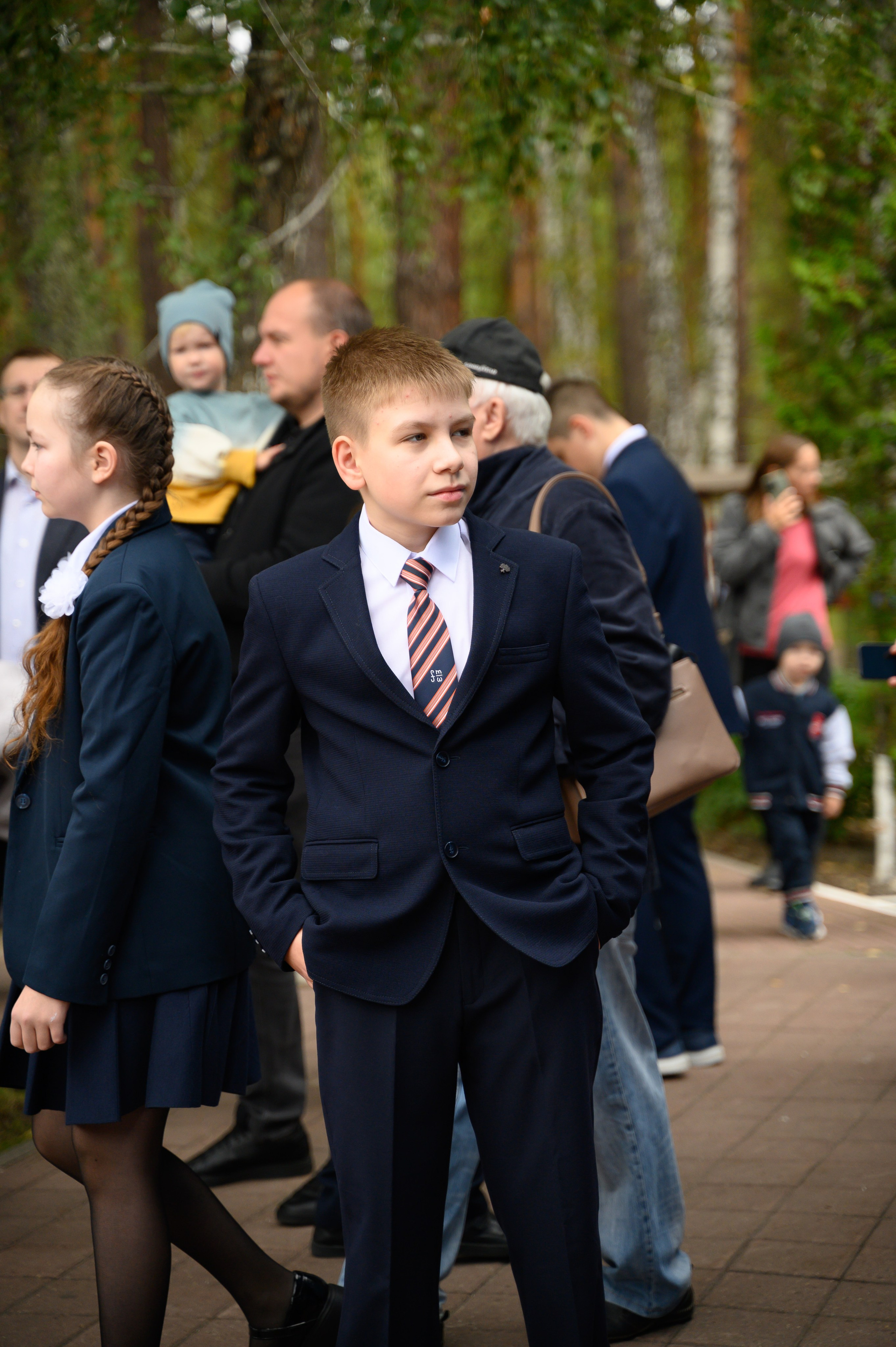 1 сентября линейка ФМШ. Фотограф новорожденных, семейный детский в Тюмени Татьяна Морозова