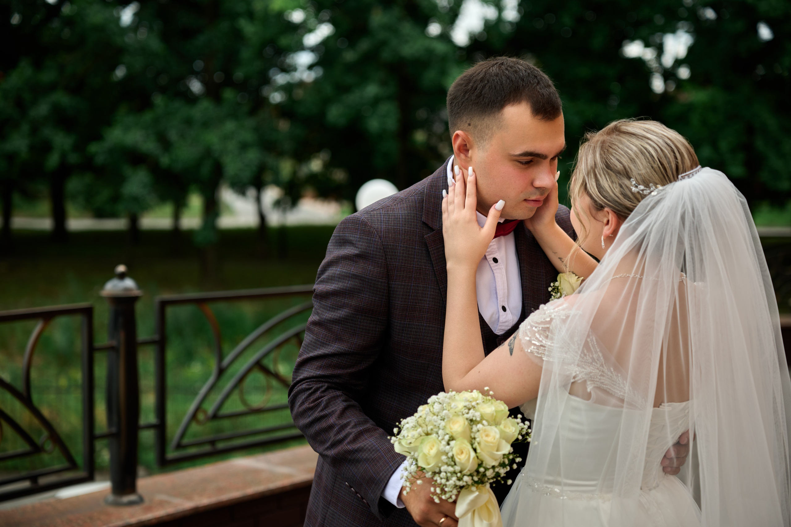 Свадебная фотосессия Ильи и Евгении в Старом Осколе. Профессиональный фотограф Старый Оскол, Губкин — свадьба, венчание, крещение, юбилей и день рождения