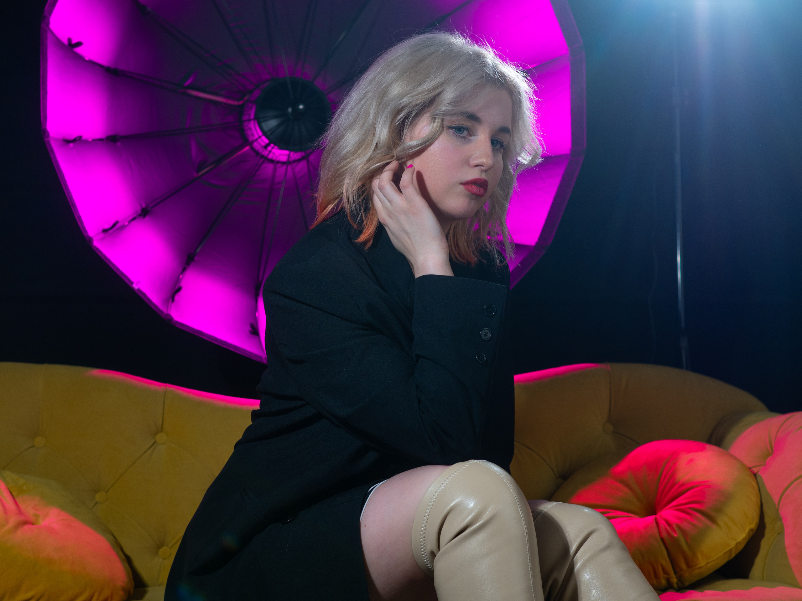 Студийная фотосессия для девушки. Яростный фотолюбитель Vervie Vitoe