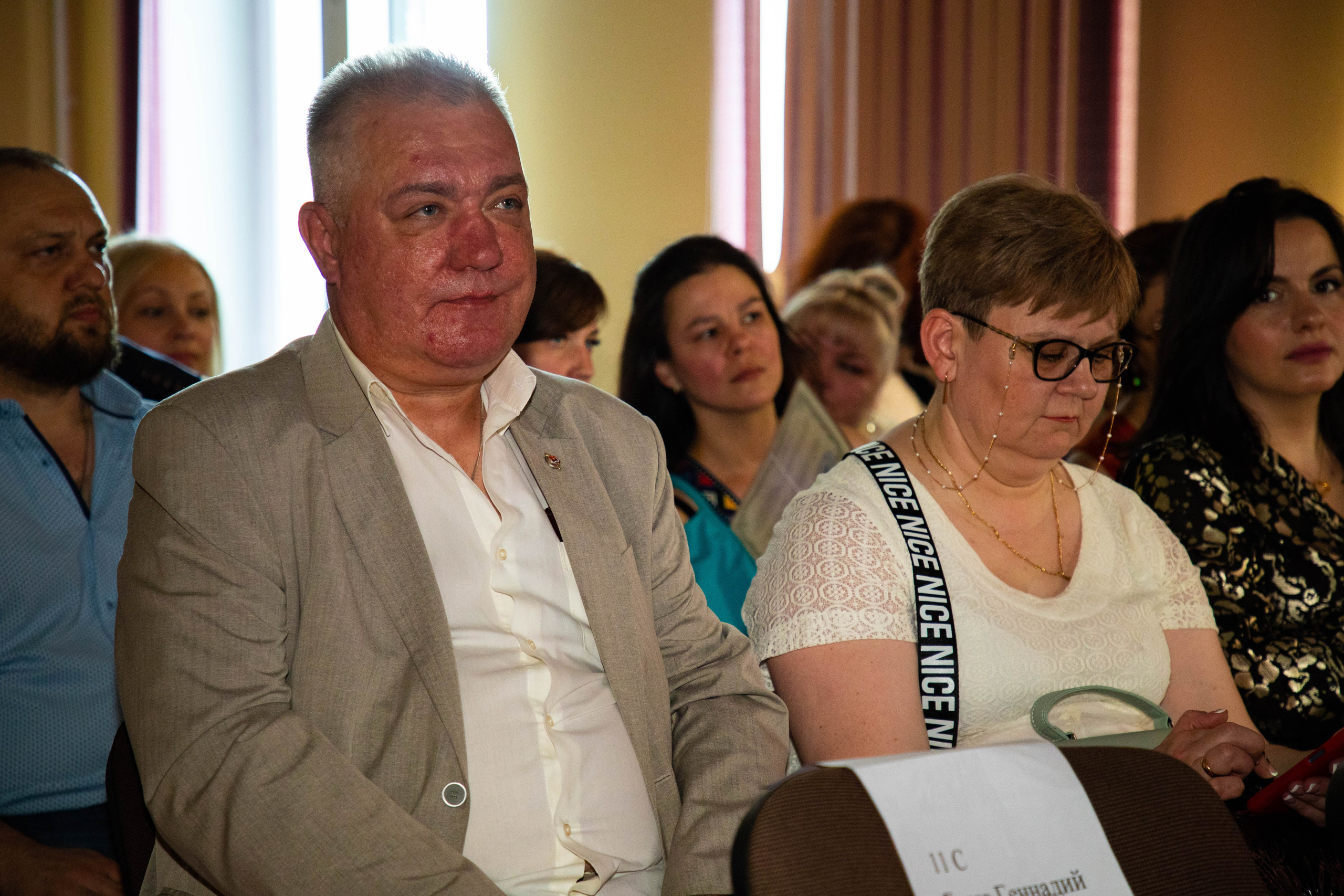 Вручение аттестатов. Репортажный фотограф Виктория Чорба