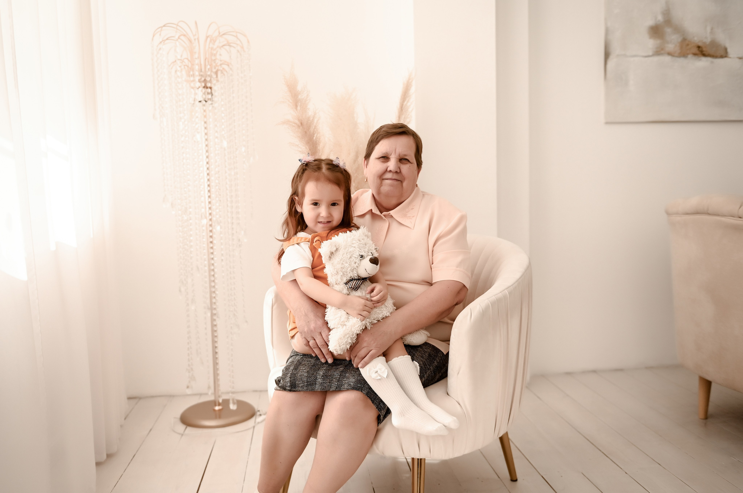 Семейная студийная  фотосессия 2. Свадебный, семейный, детский, контент фотограф в Омске Максим Ильин