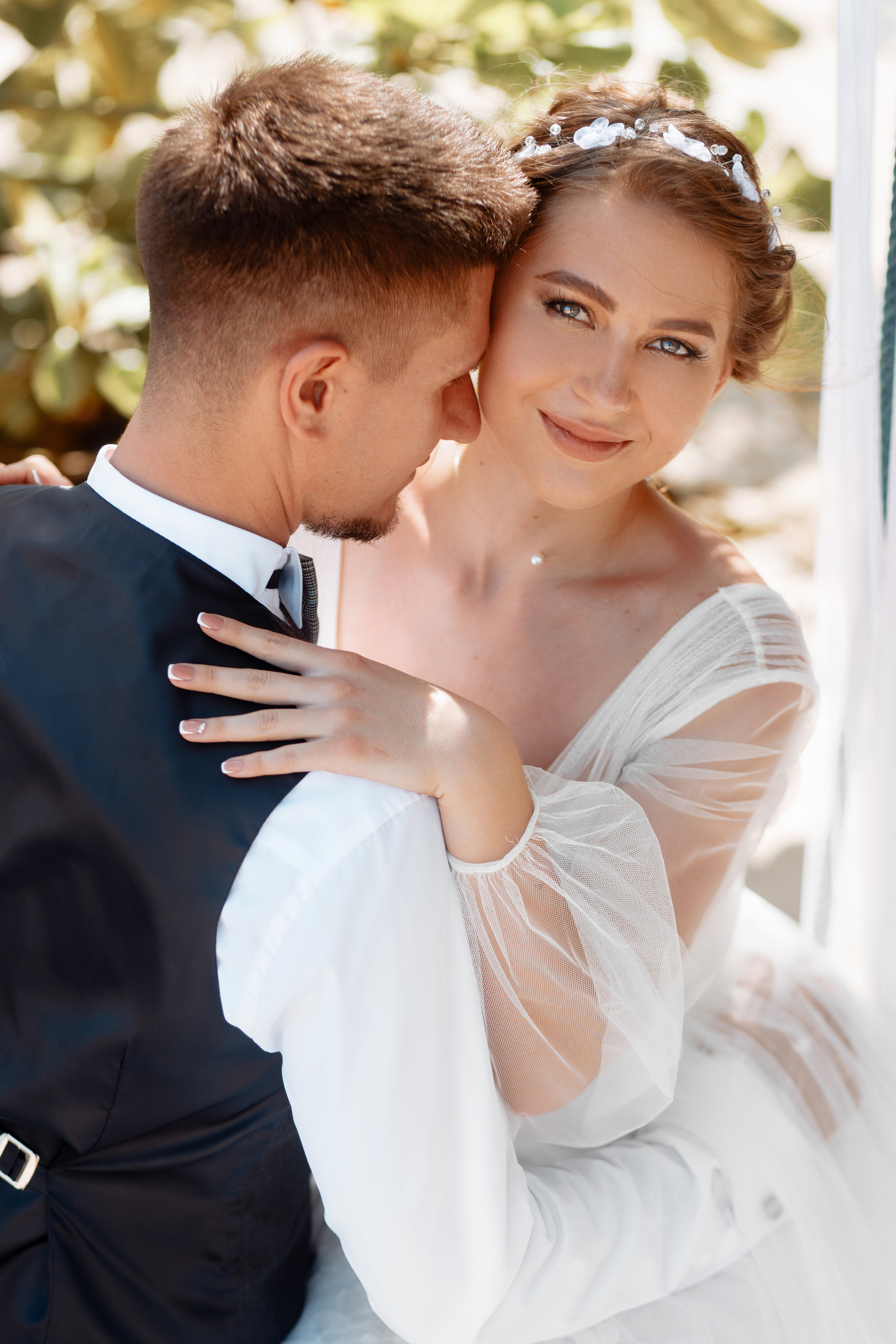 Шикарная невеста на изумрудном берегу острова Пхукета. Фотограф на Пхукете в Таиланде