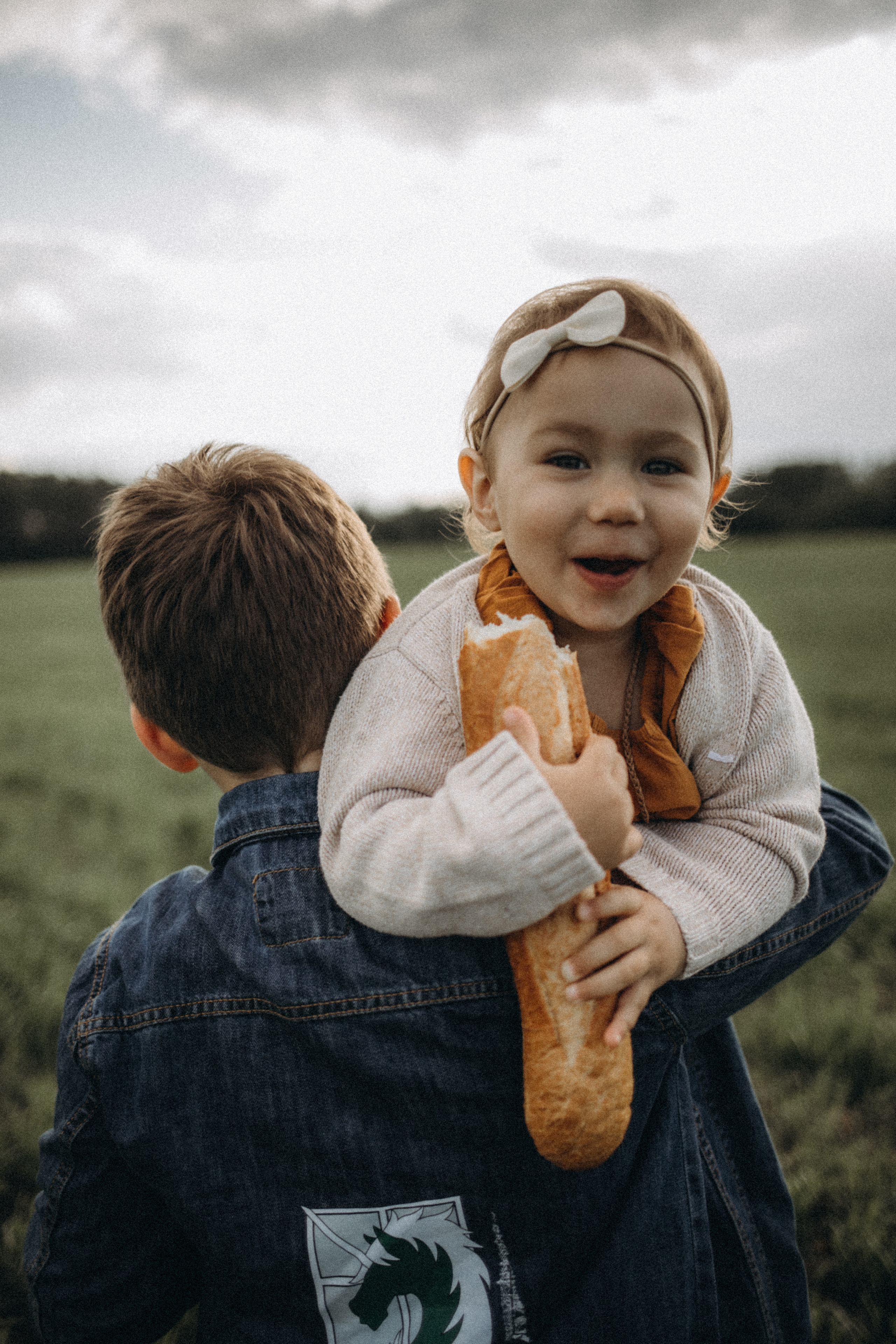 Один батон на двоих