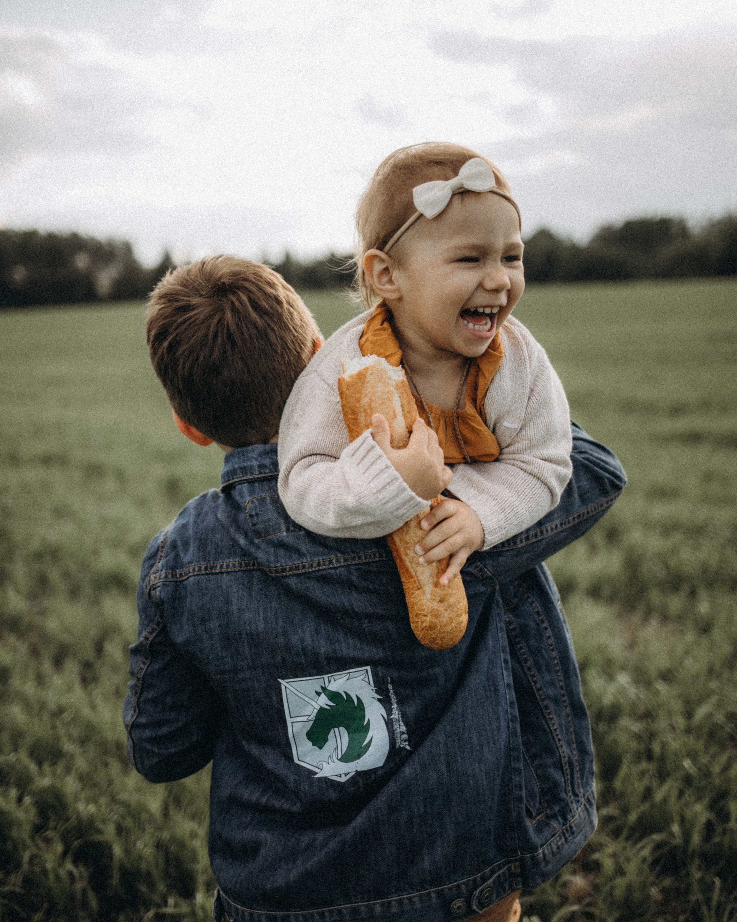 Один батон на двоих